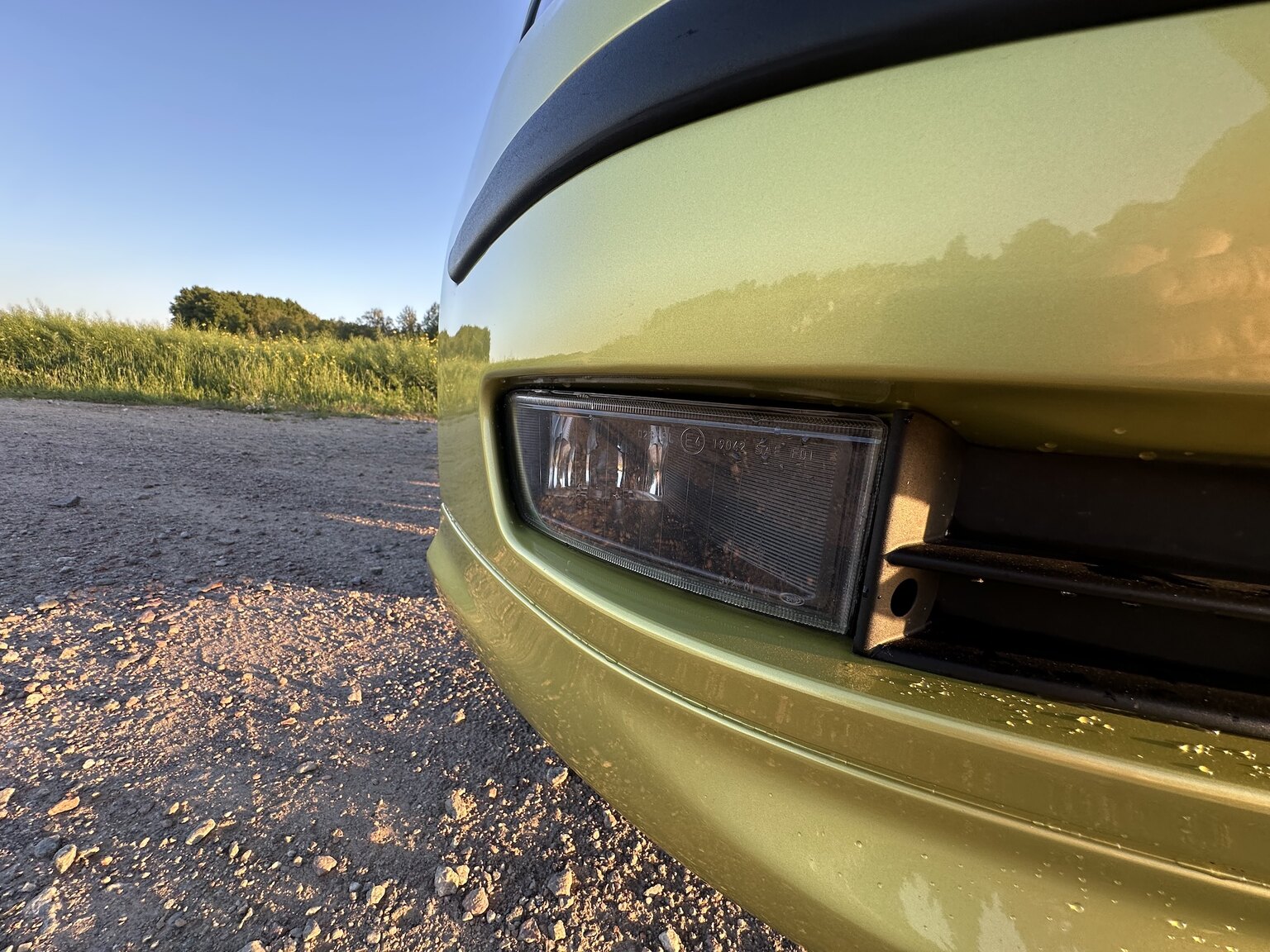 Exterior image of 2004 SAAB 9.3 Aero Convertible 2.0T