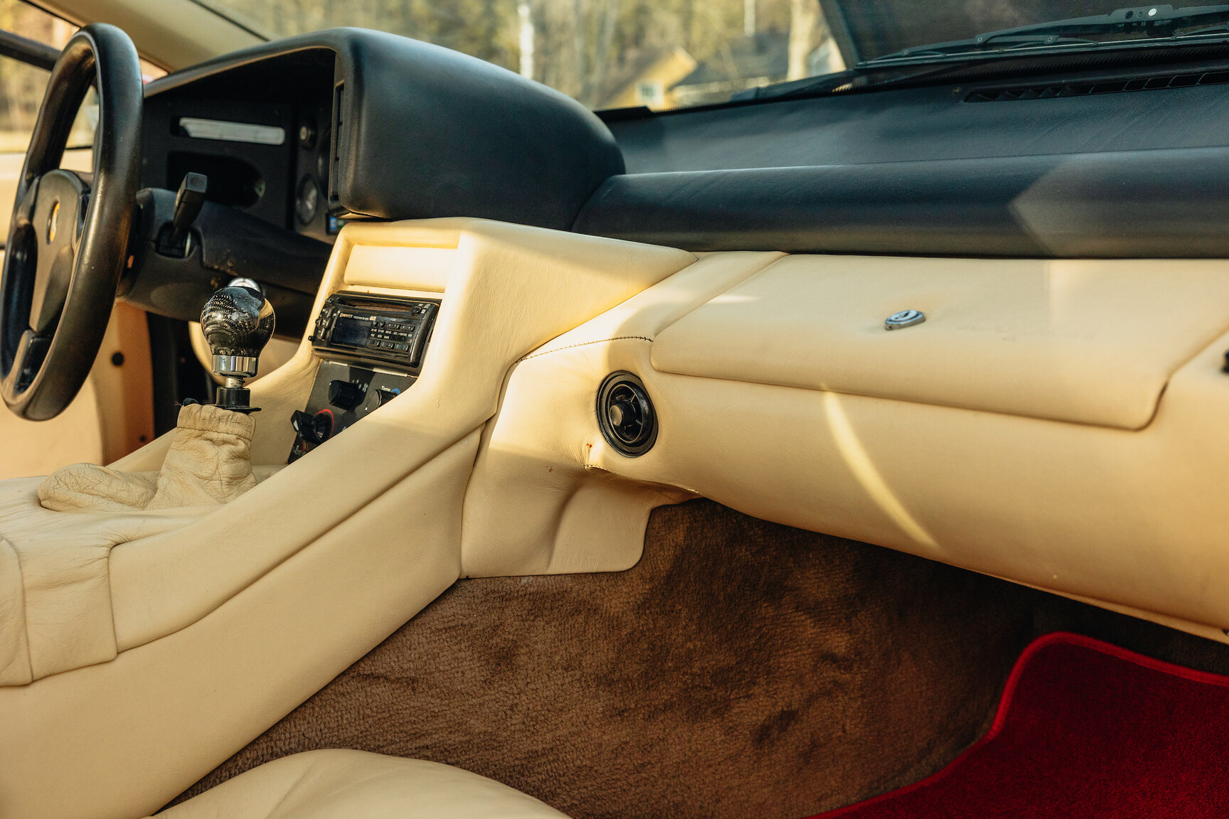 Interior image of 1989 Lotus Esprit Turbo 