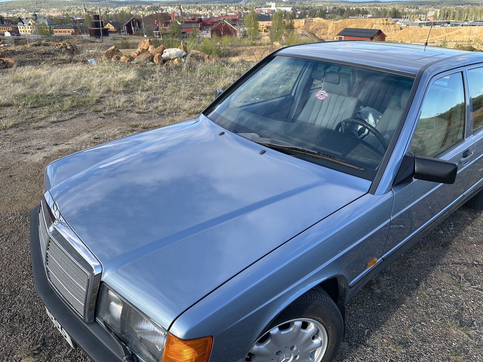Exterior image of 1988 Mercedes-Benz 190 E