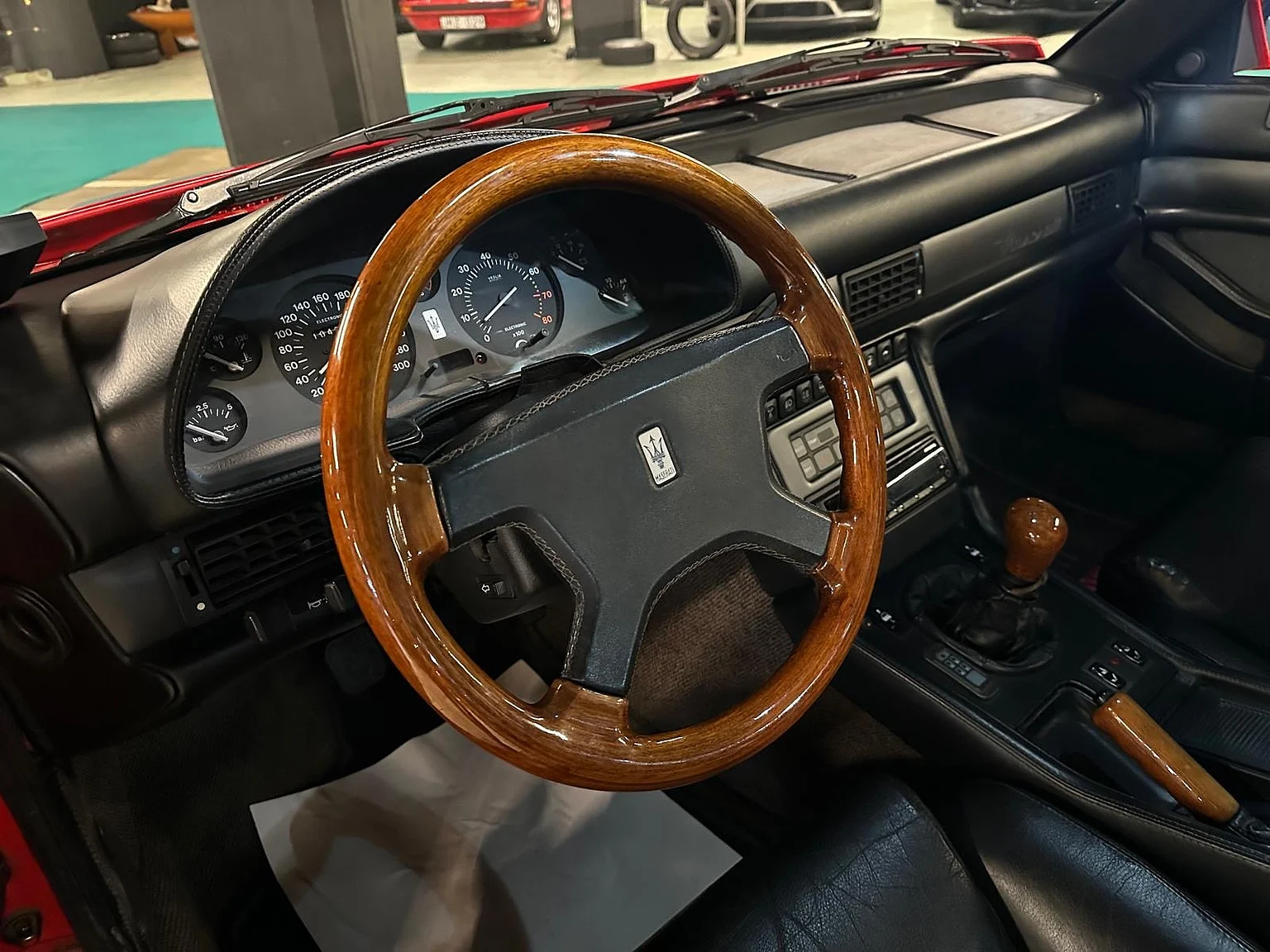 Interiörbild 1991 Maserati Racing (3)