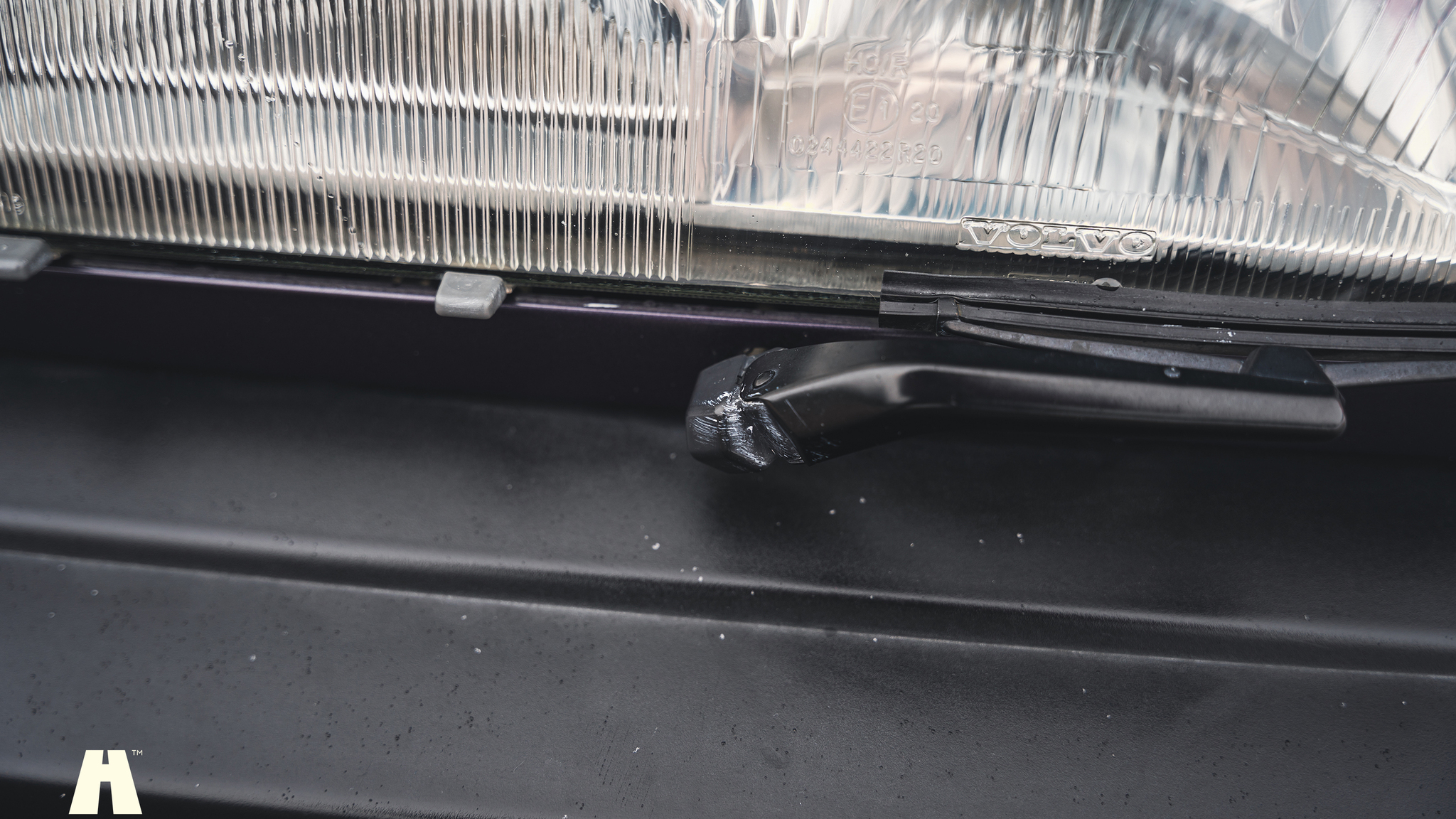 Exterior image of 1995 Volvo 940 SE