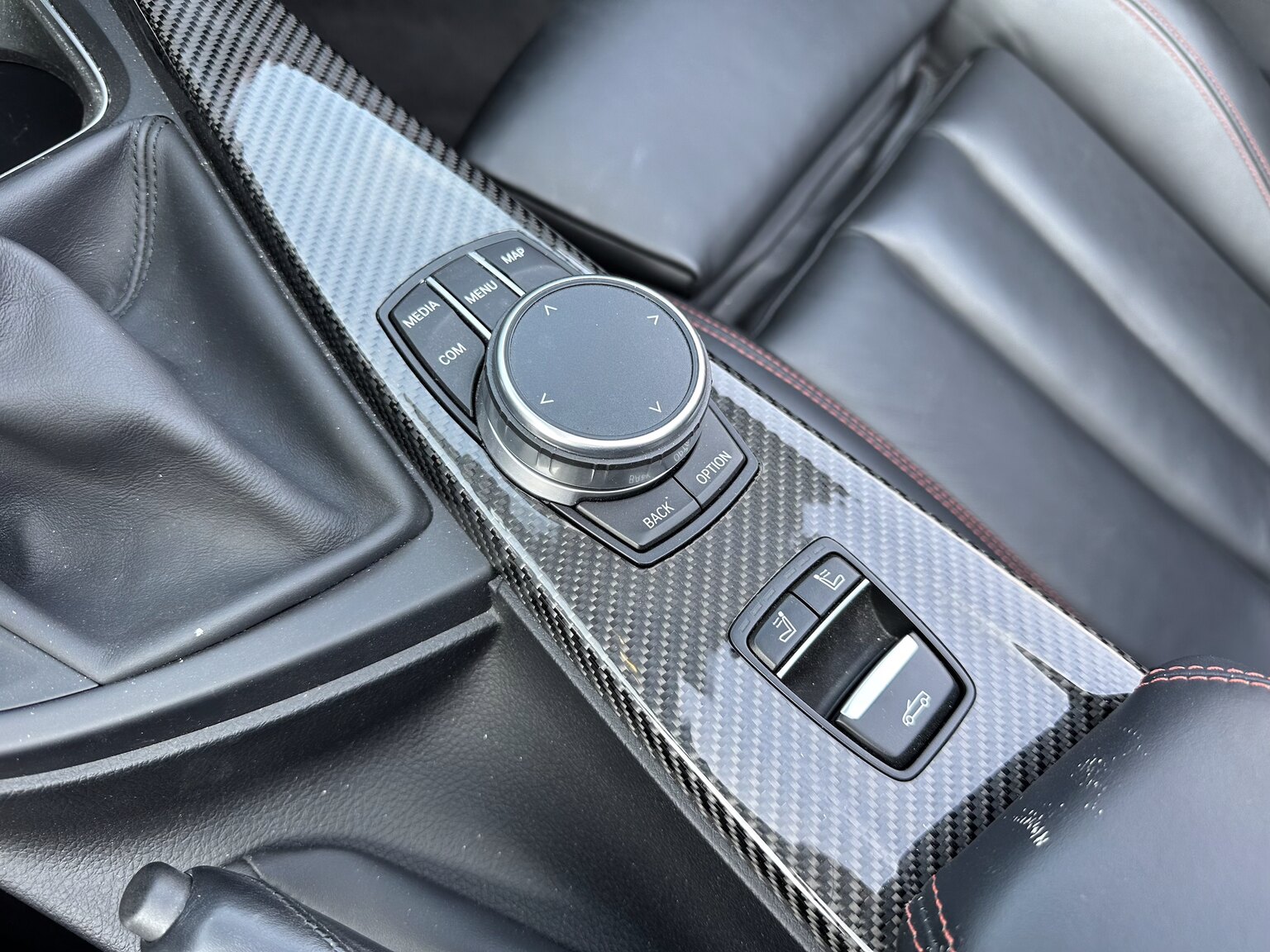 Interiörbild 2018 BMW M4 Competition Convertible F83 Manual