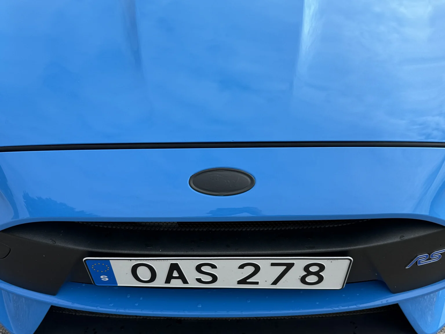 Exteriörbild på 2018 Ford Focus RS (24)