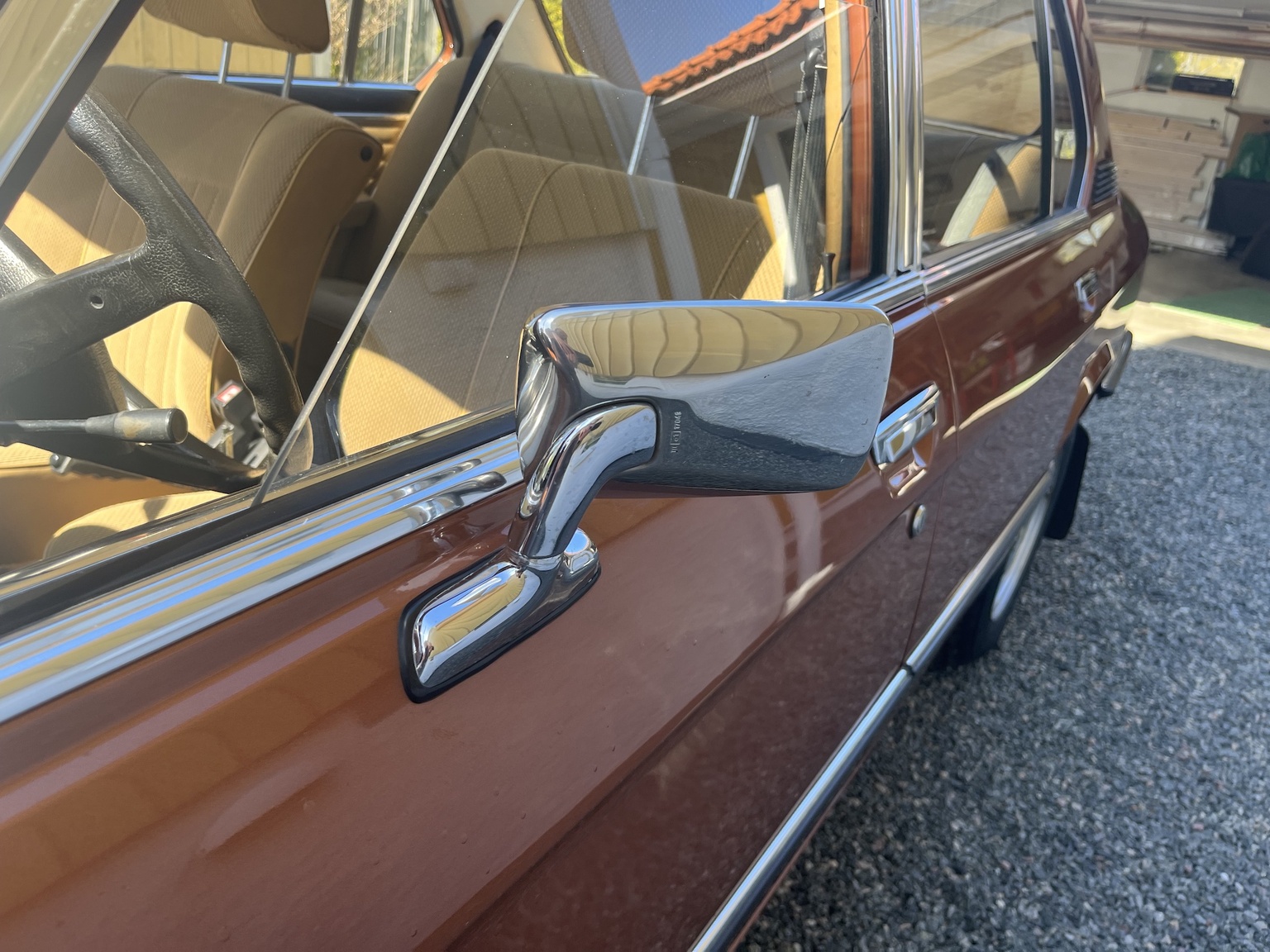 Exteriörbild på 1977 BMW 518 (17)