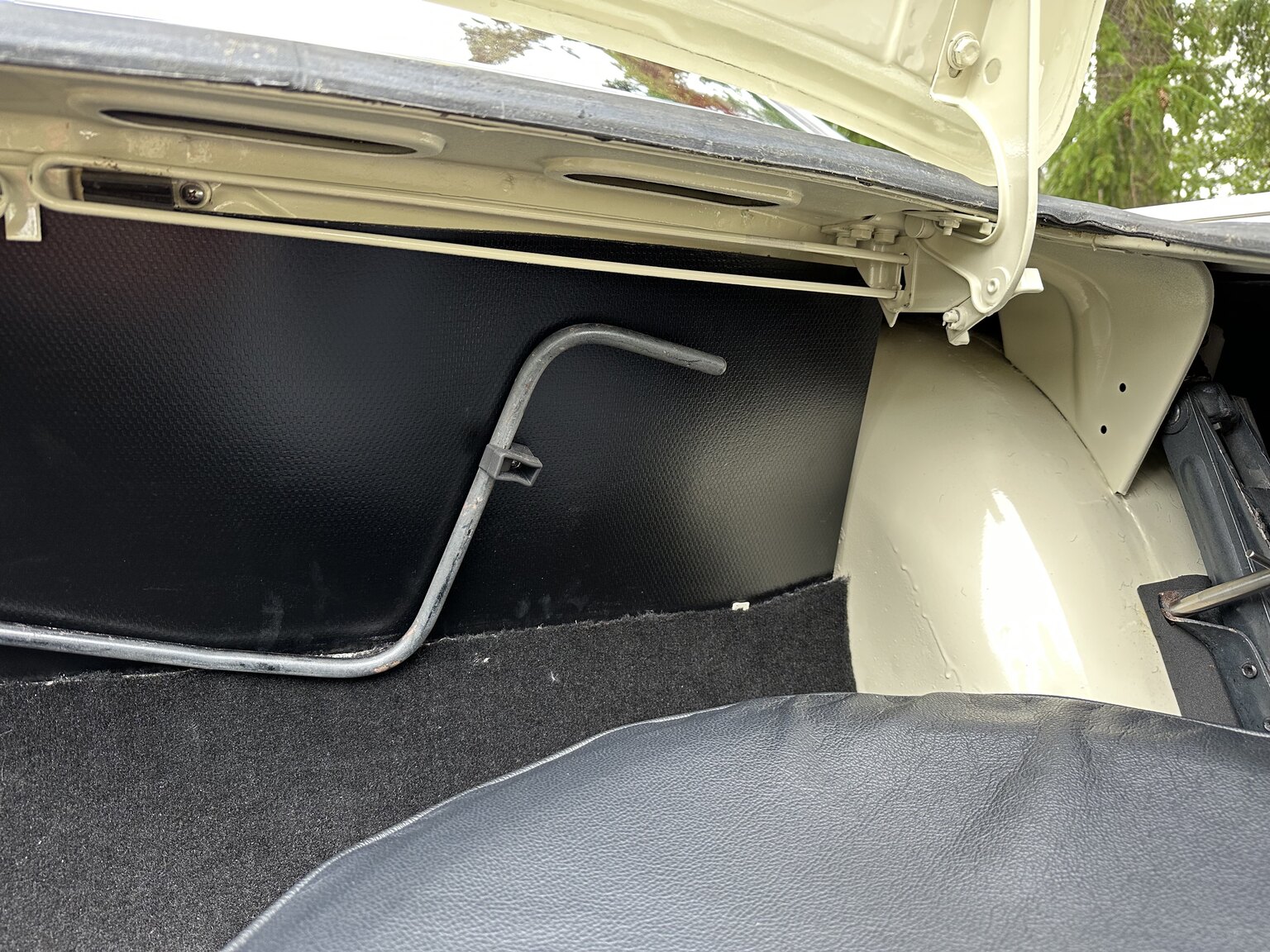 Interior image of 1964 Volvo P 1800 S