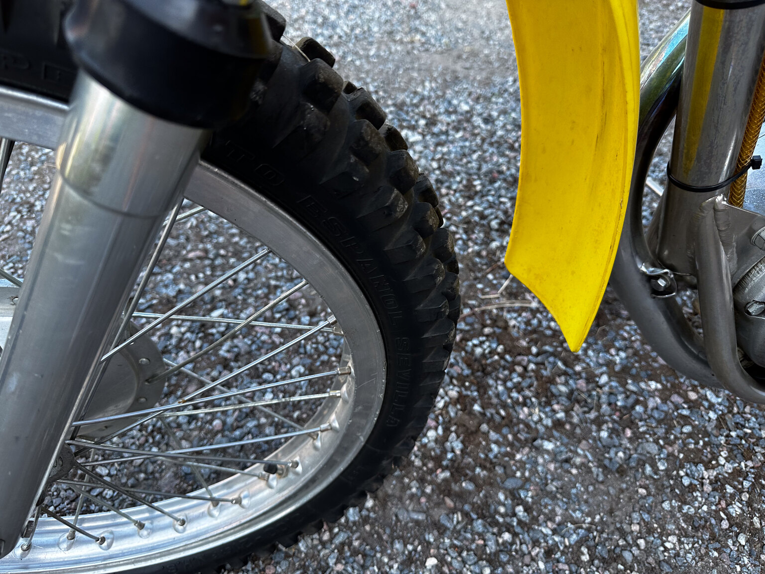 Aussenfoto 1975 BSA Cheney 500