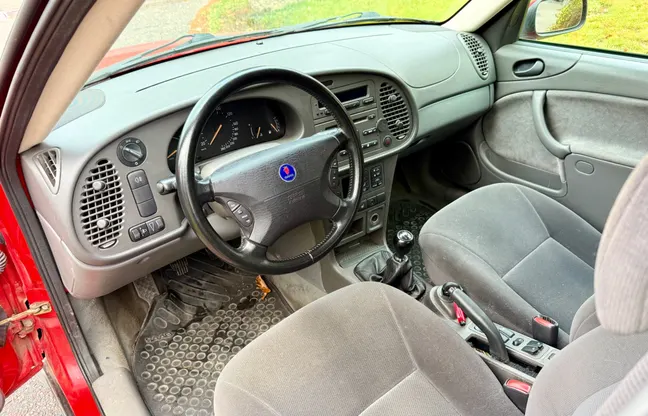 2003 Saab 9-3 5-dörrar – Interiör