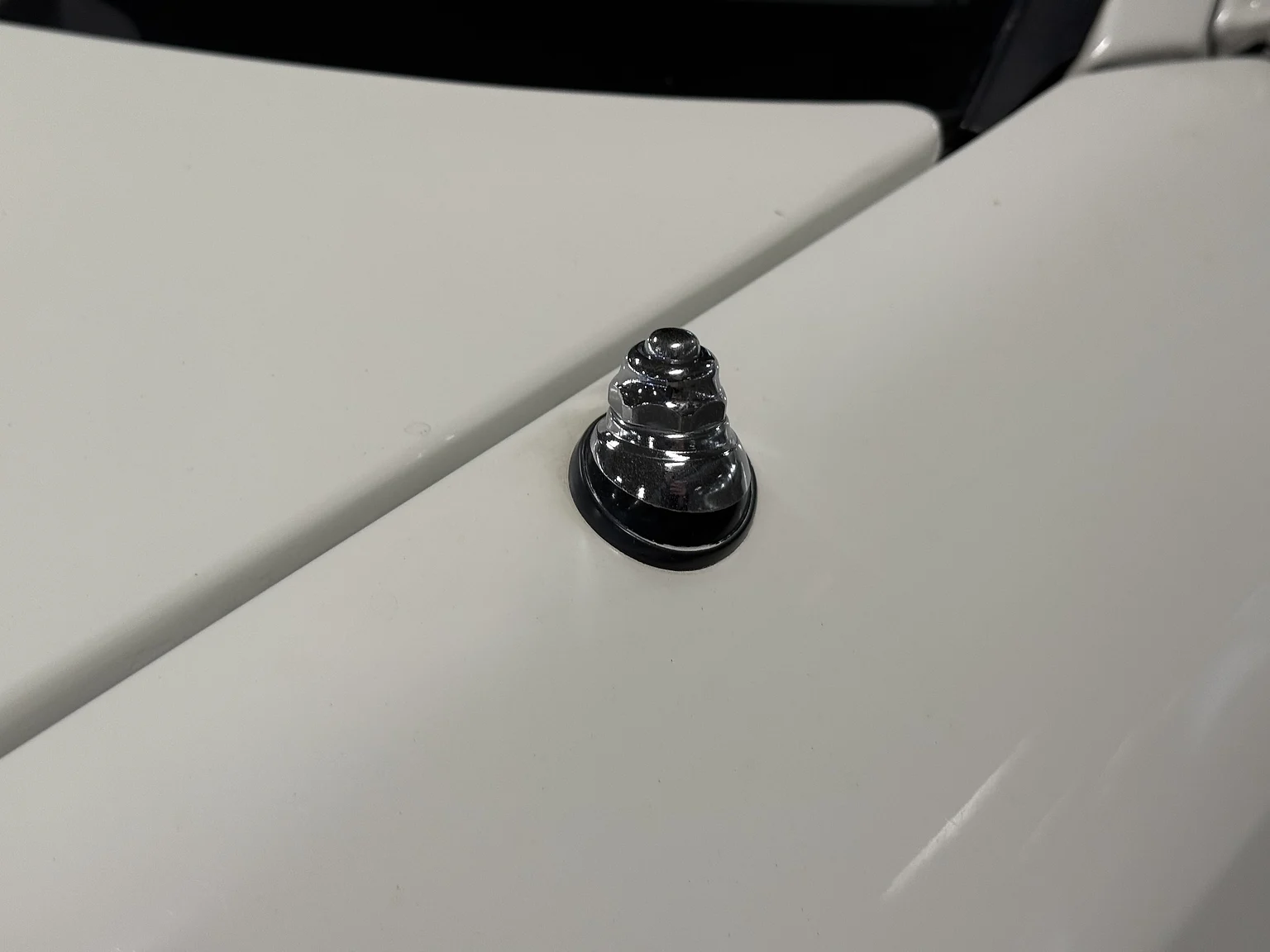 Exteriörbild på 1984 PORSCHE 944 Targa (56)