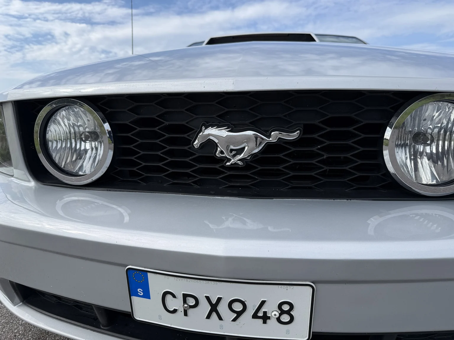 Exteriörbild på 2006 Ford Mustang GT (5)