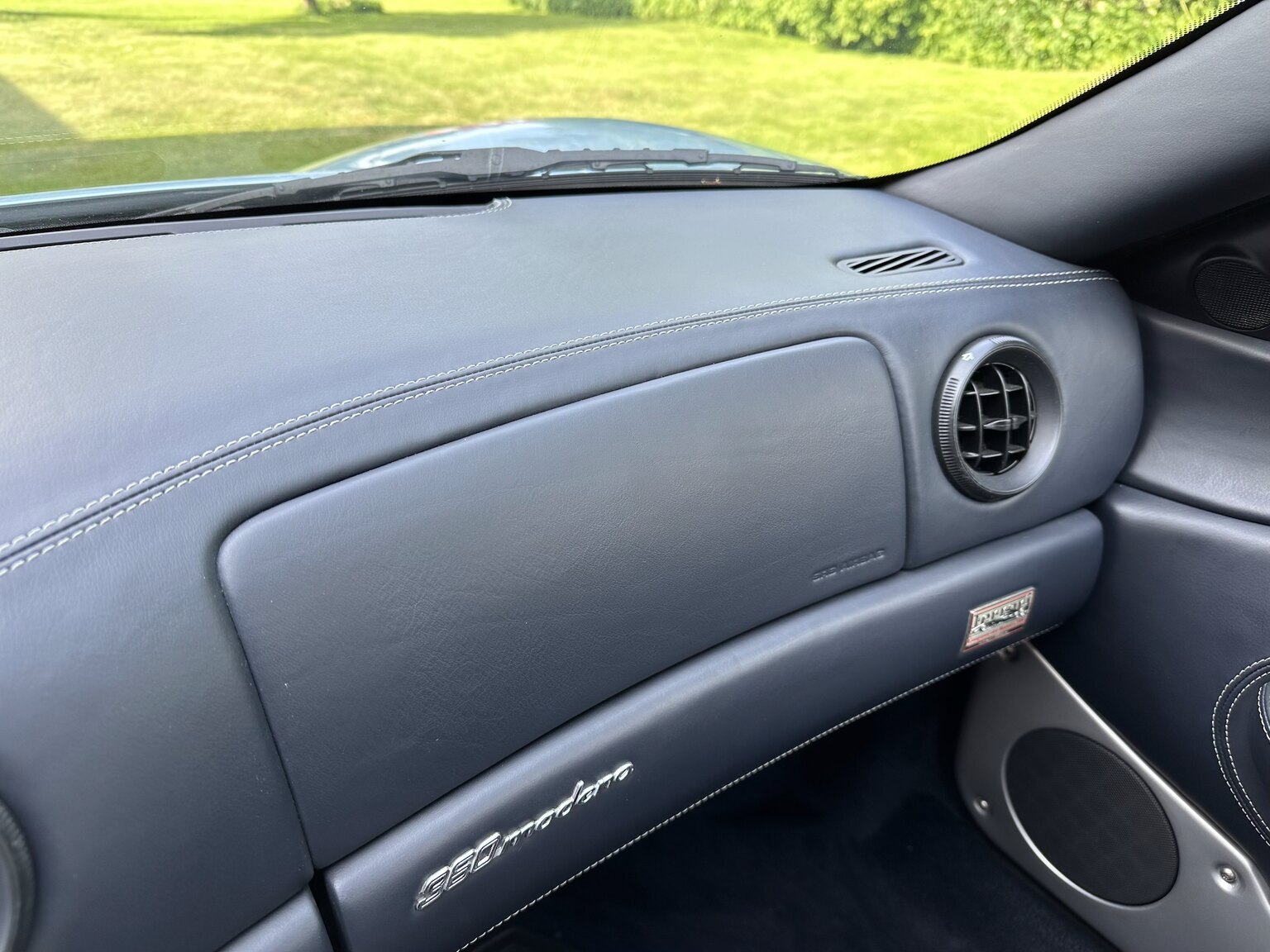 Interior image of 2001 Ferrari 360 Modena V8 Manual (13)