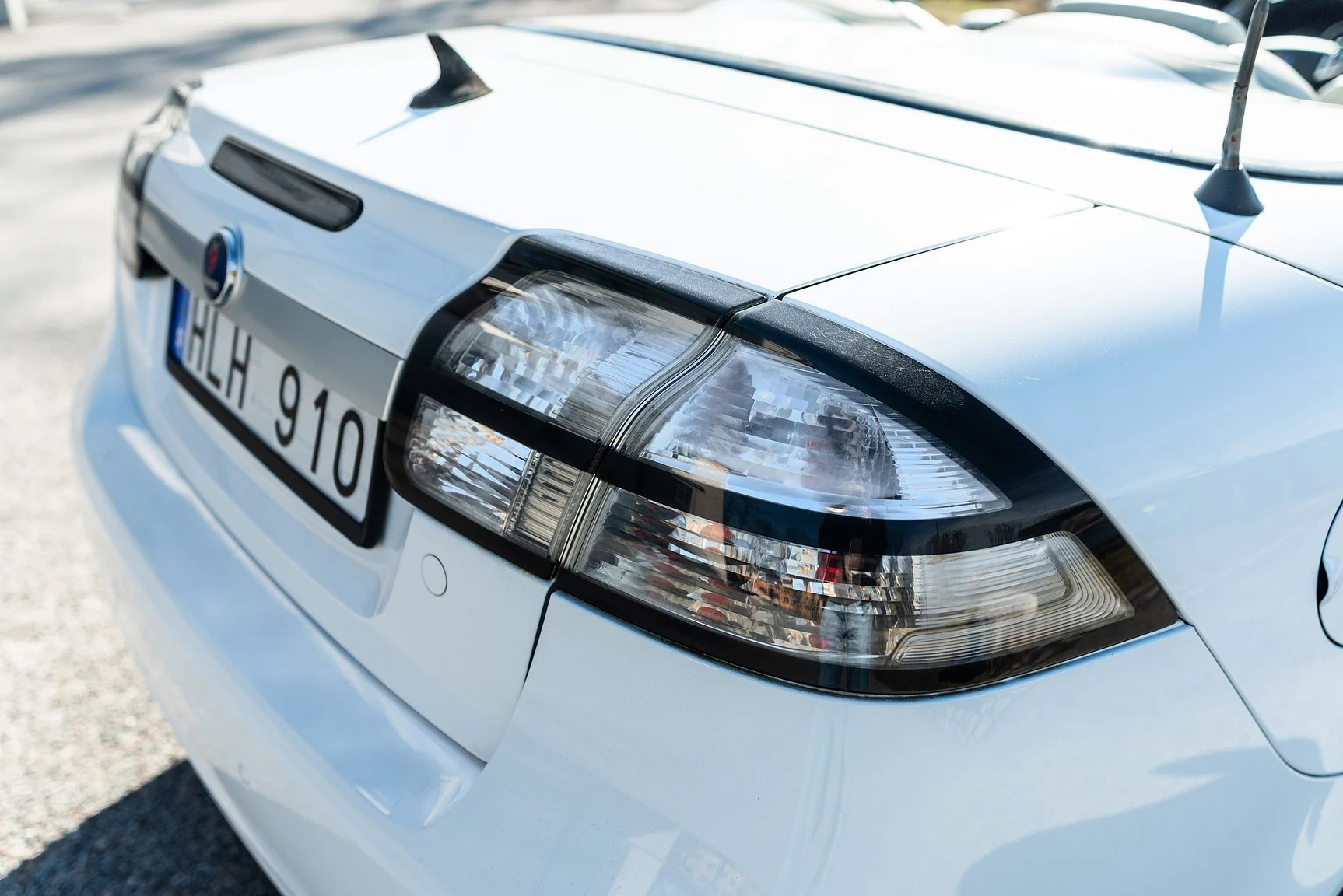 Exterior image of 2008 SAAB 9-3 Vector 2.0T Cabriolet (32)