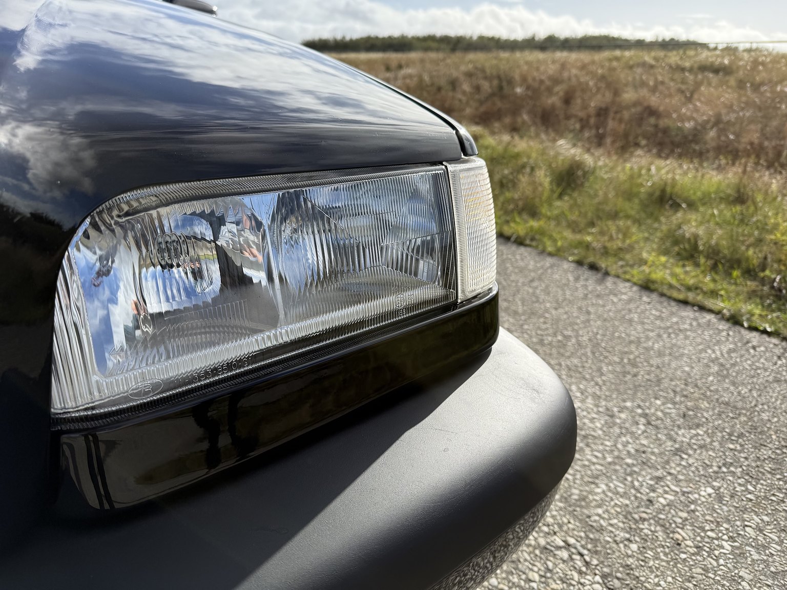 Exterior image of 1995 VOLVO 855 T5R T-5R