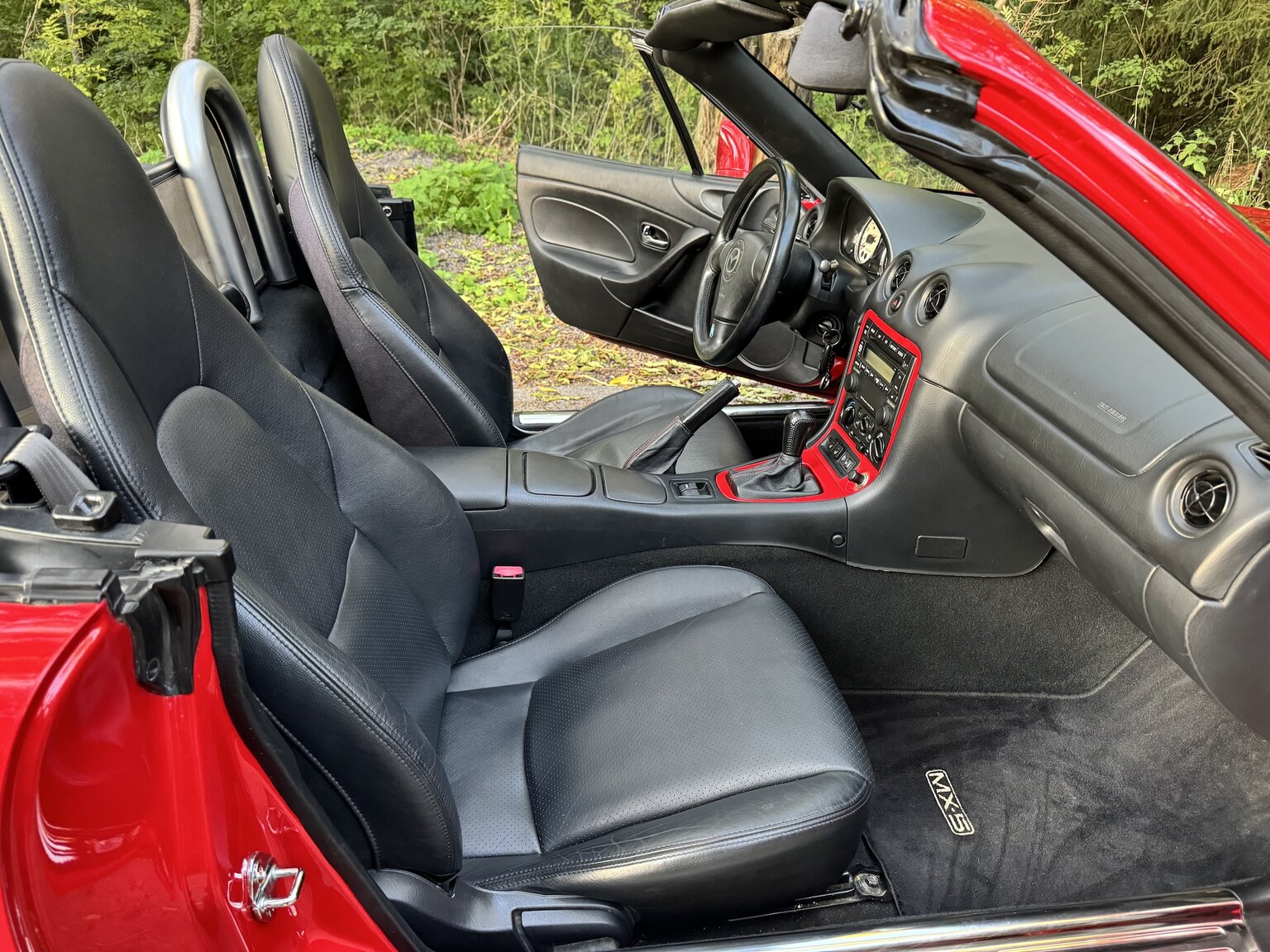 Innenraumfoto von 2004 Mazda MX-5