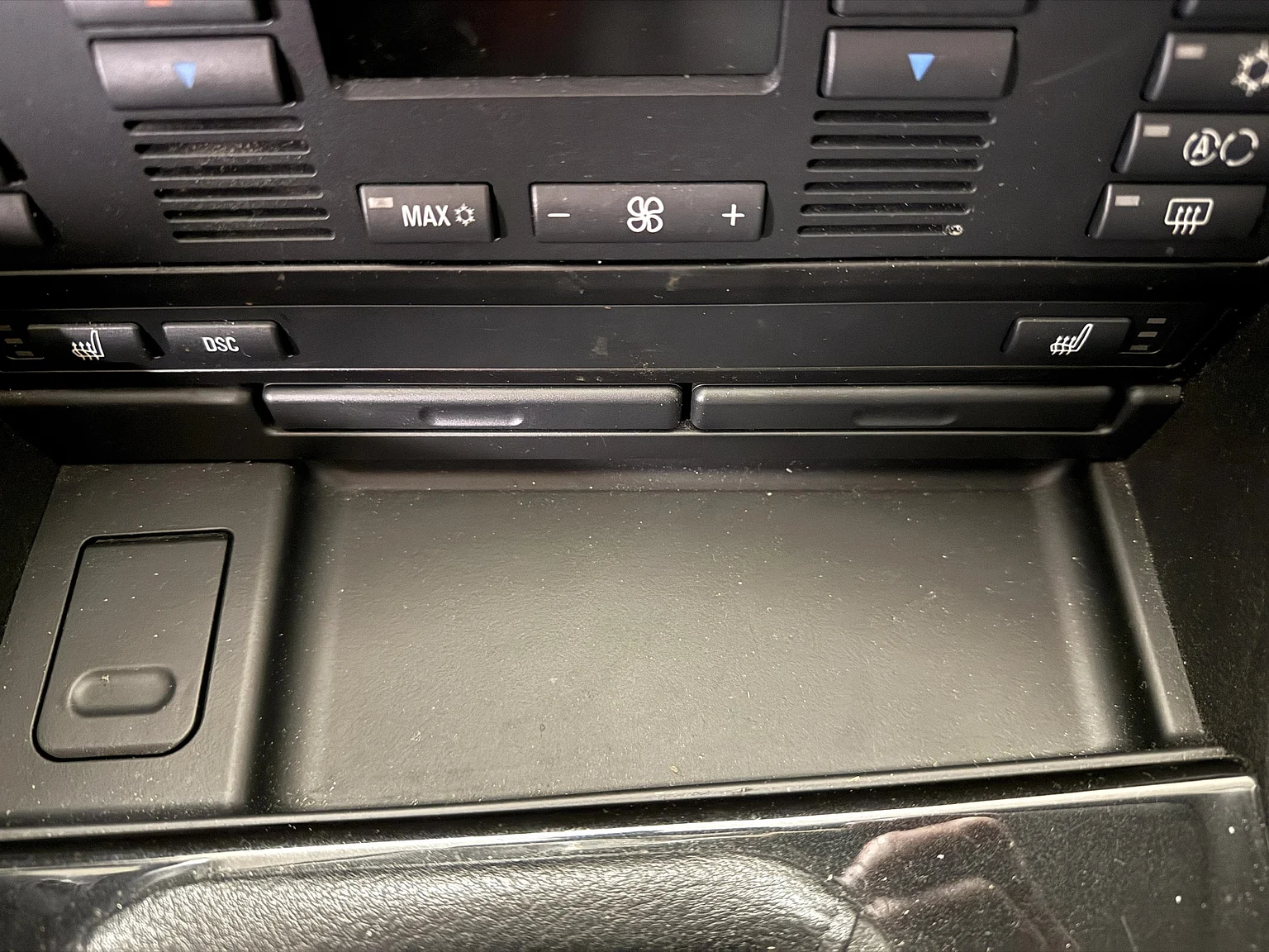 Innenraumfoto von 2002 BMW 520i (44)