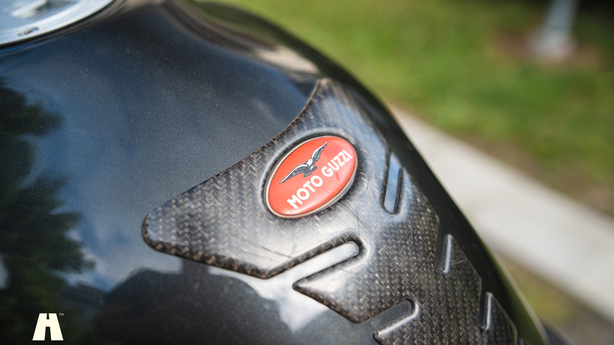 Exteriörbild på 2005 Moto Guzzi Breva 750i
