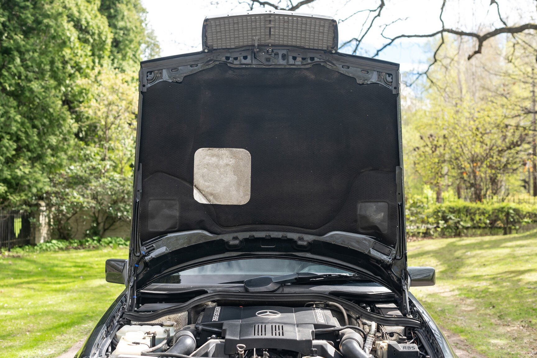 Image of 1993 Mercedes-Benz 400 E mechanics