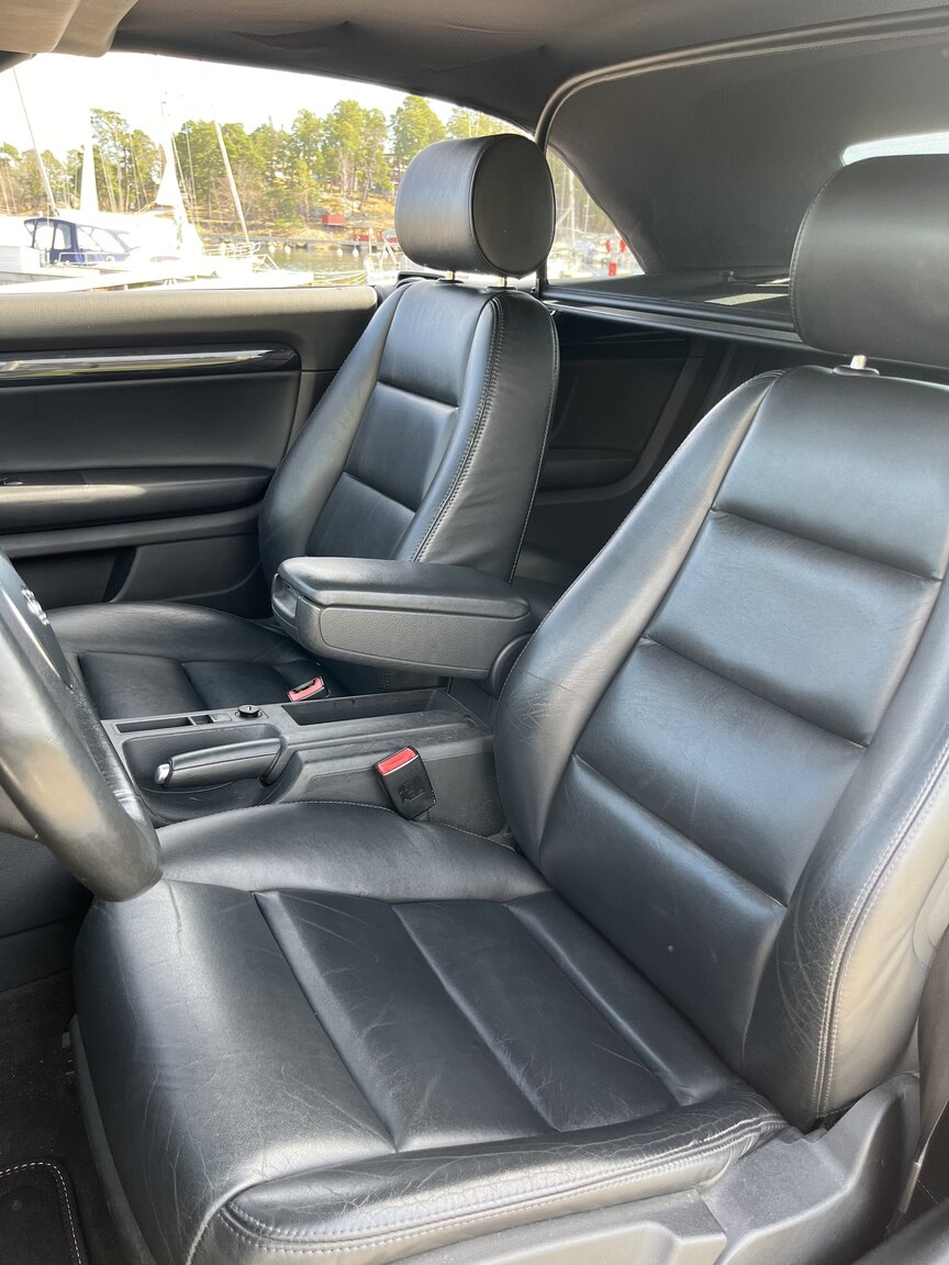 Innenraumfoto von 2003 Audi A4 Cabriolet 3.0