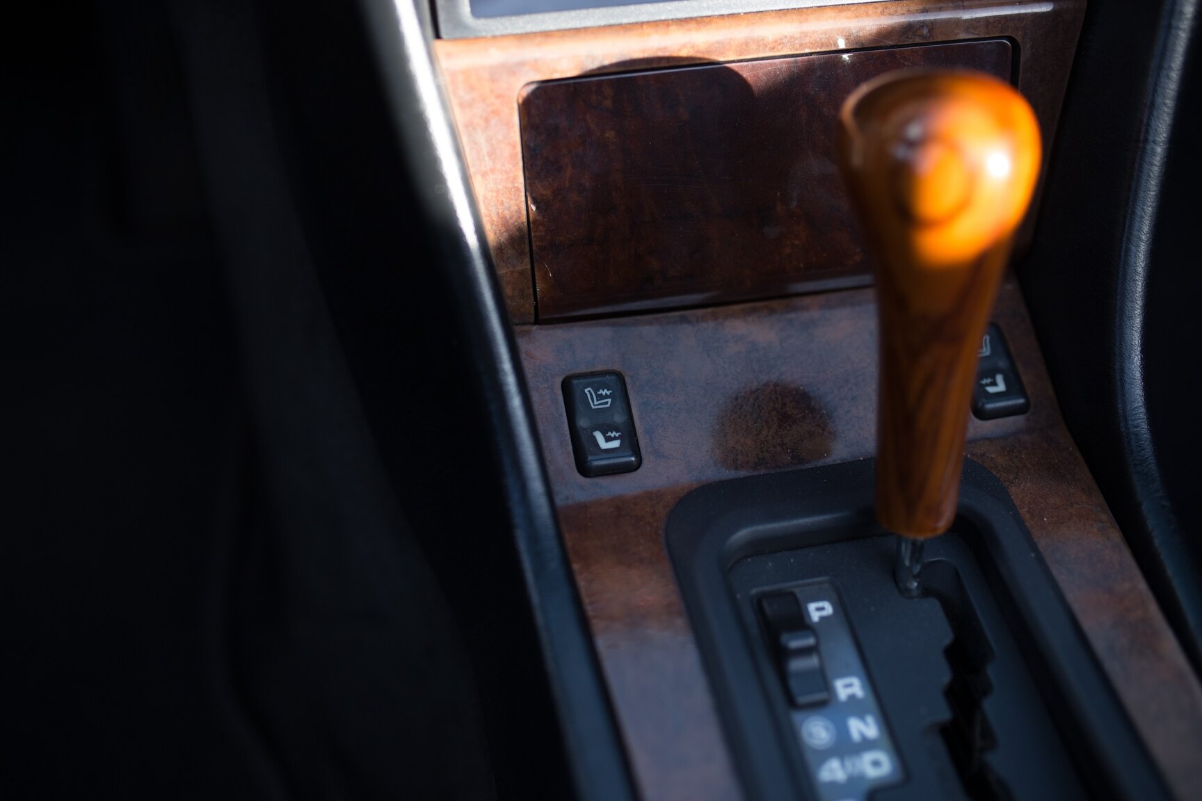 Interior image of 1993 Mercedes-Benz 300 CE-24 Cabriolet