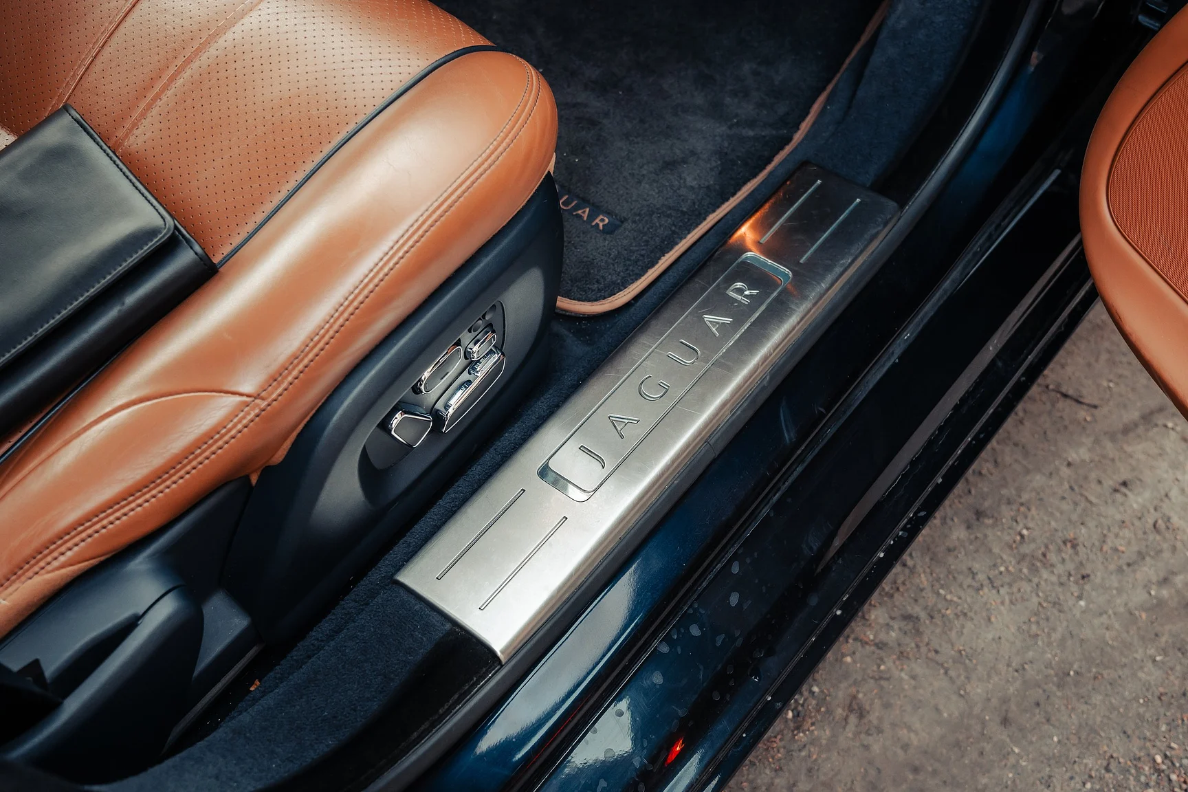 Interiörbild 2012 Jaguar XJ (56)