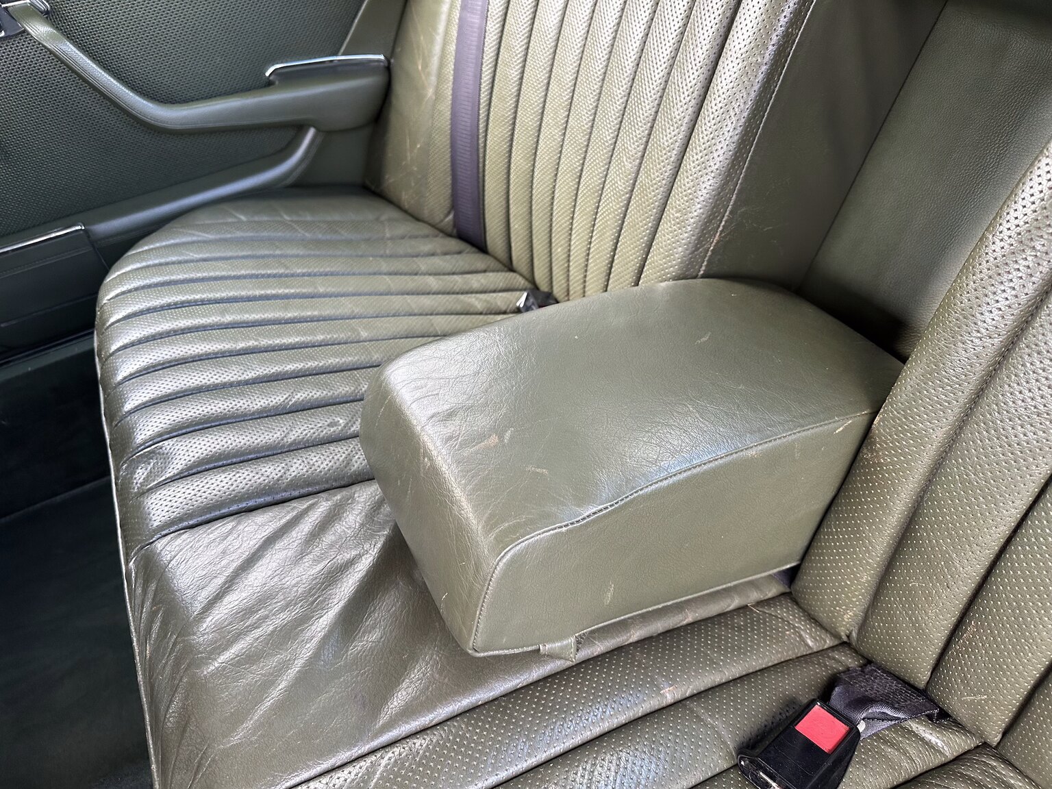 Innenraumfoto von 1975 Mercedes Benz 450 SEL (30)