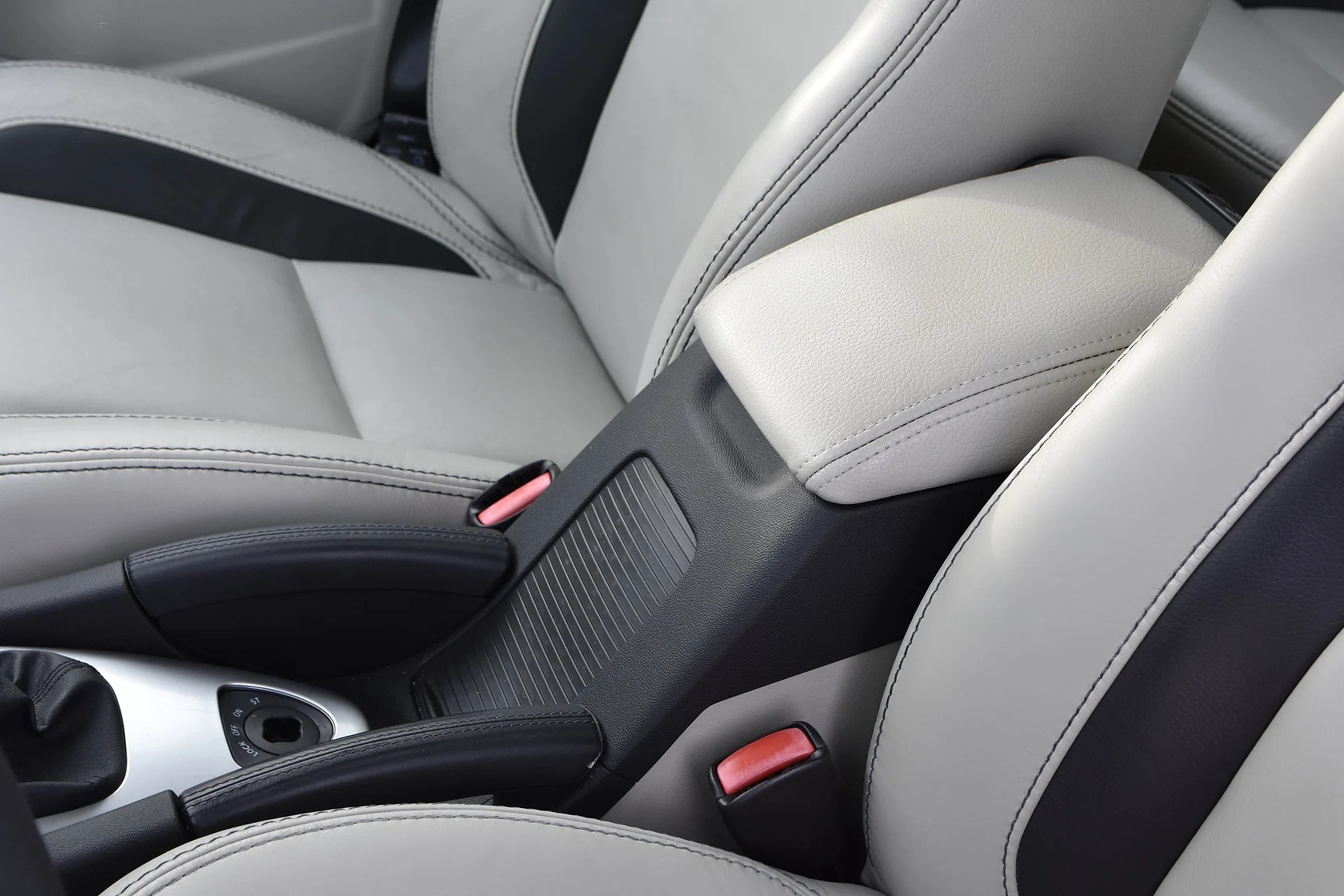 Interior image of 2014 Saab 9-3 Aero Hirsch Edition (60)