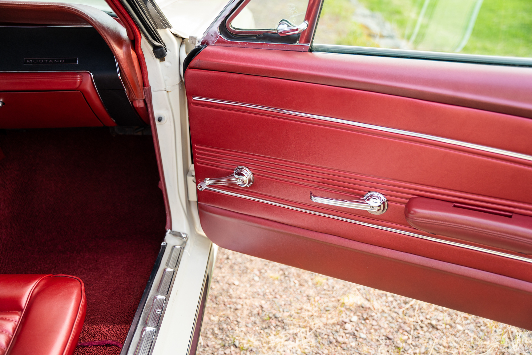 Interior image of 1967 Ford Mustang Fastback (14)