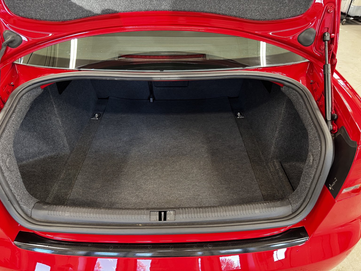 Interior image of 2007 Audi  S4 quattro 4.2 V8 manuell