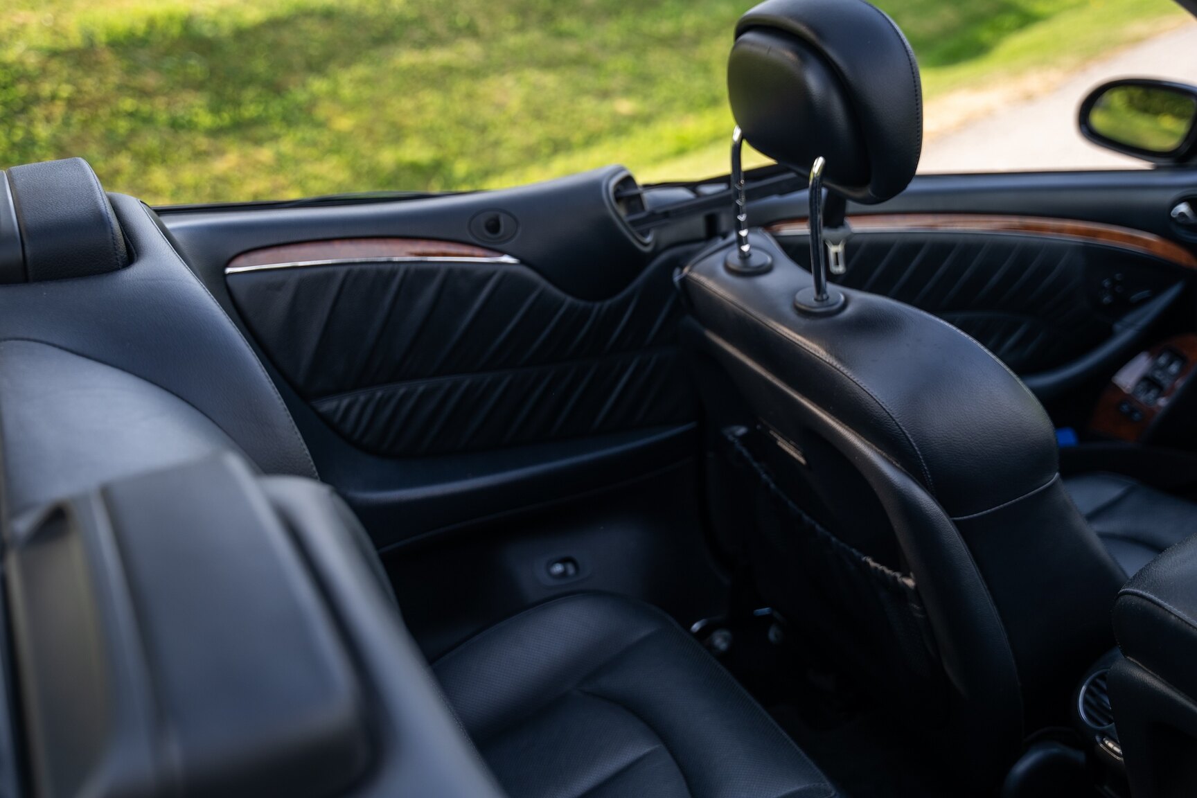 Interior image of 2009 Mercedes-Benz CLK 550
