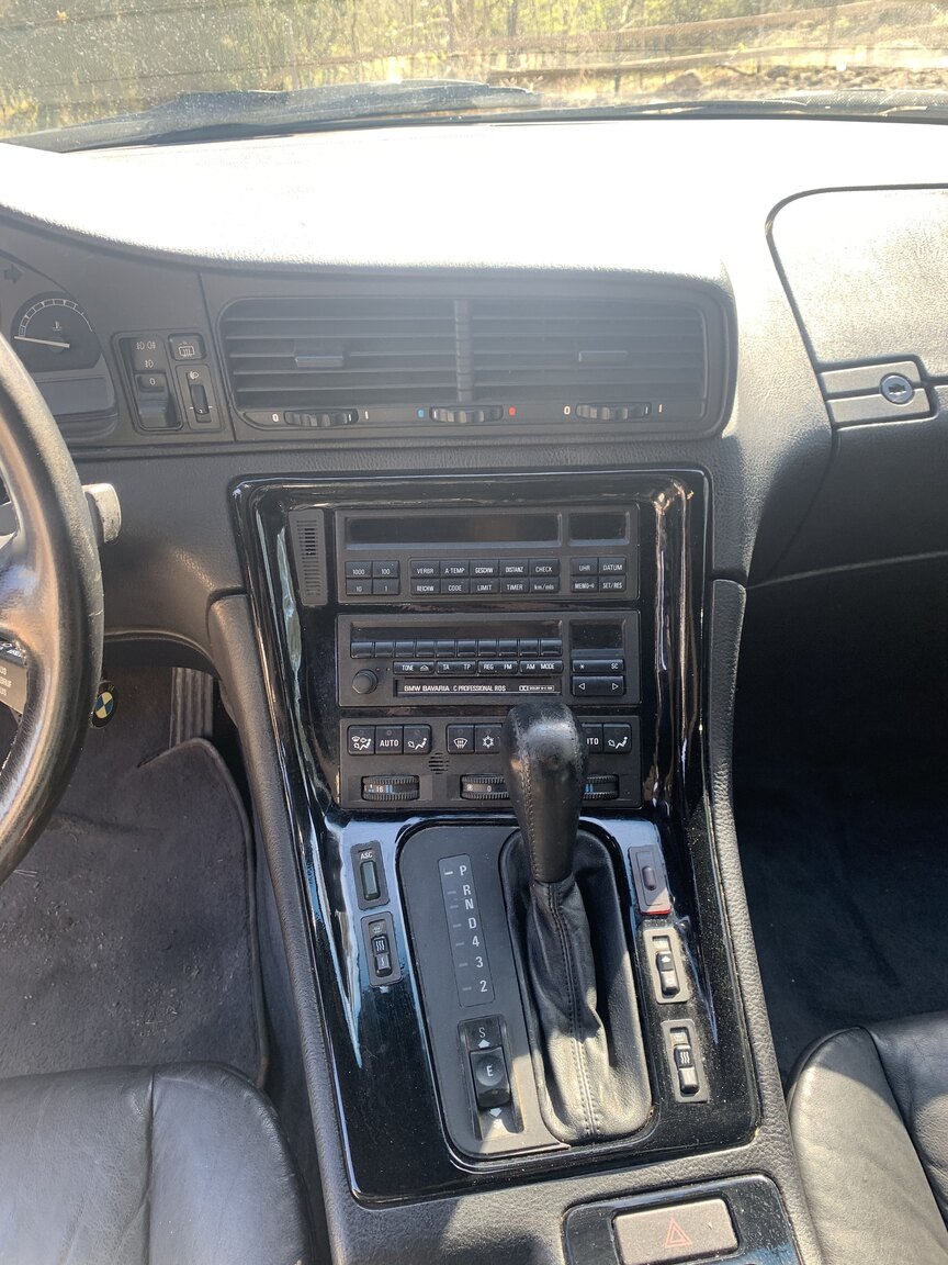 Interior image of 1995 BMW 840i (20)