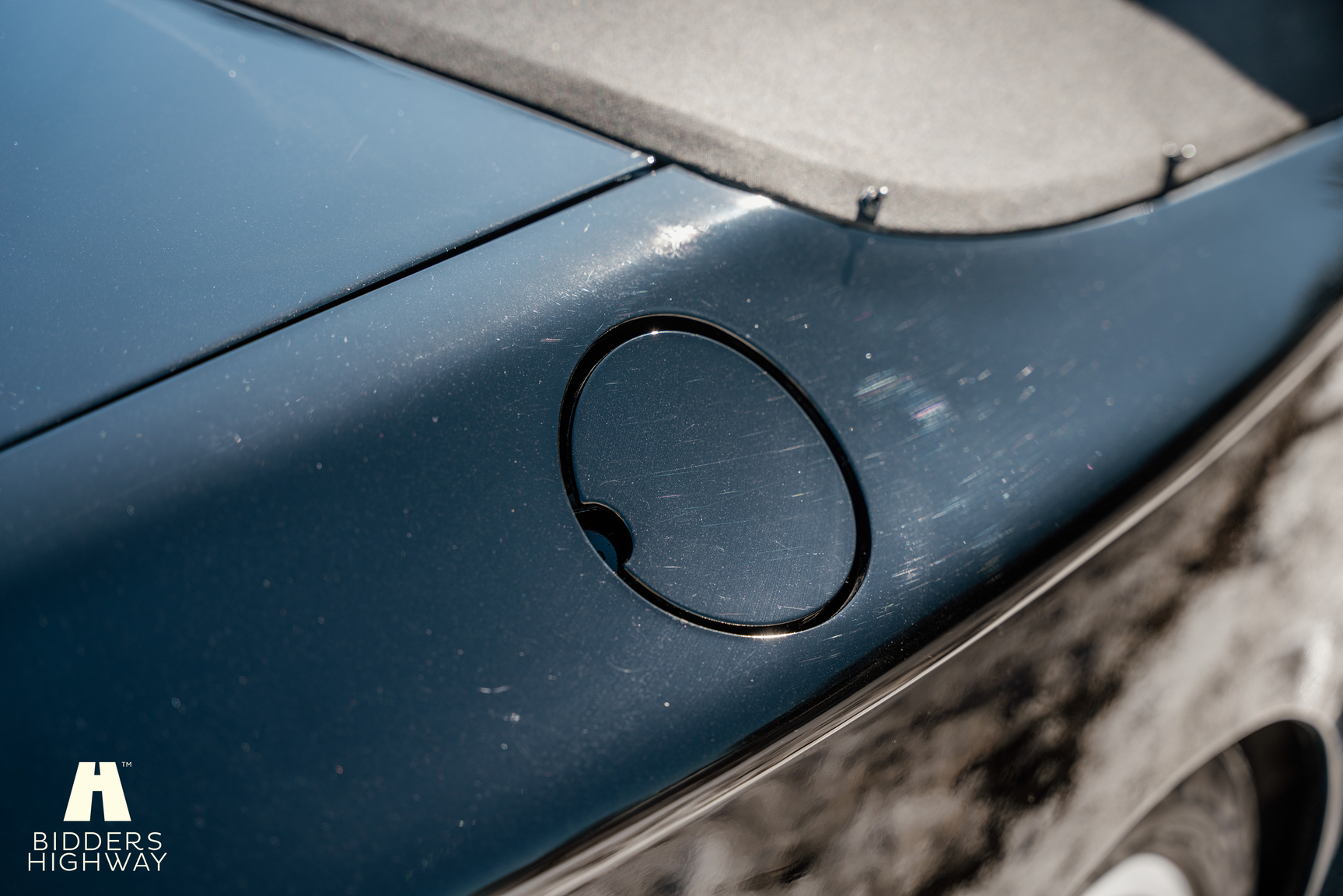 Exterior image of 1989 Porsche 944 S2 Cabriolet