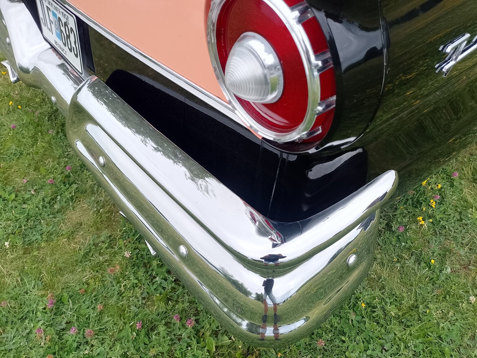 Exterior image of 1957 Ford Fairlane 500 Skyliner Retract
