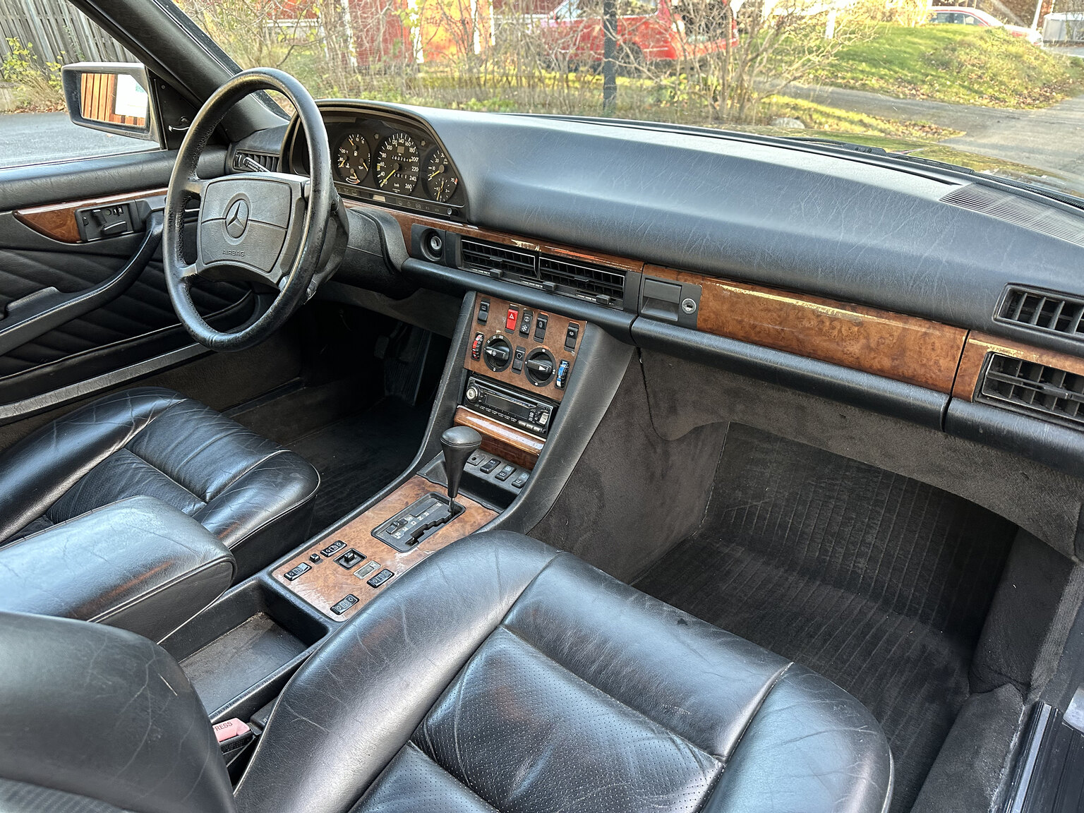 Interiörbild 1988 Mercedes 560 SEC