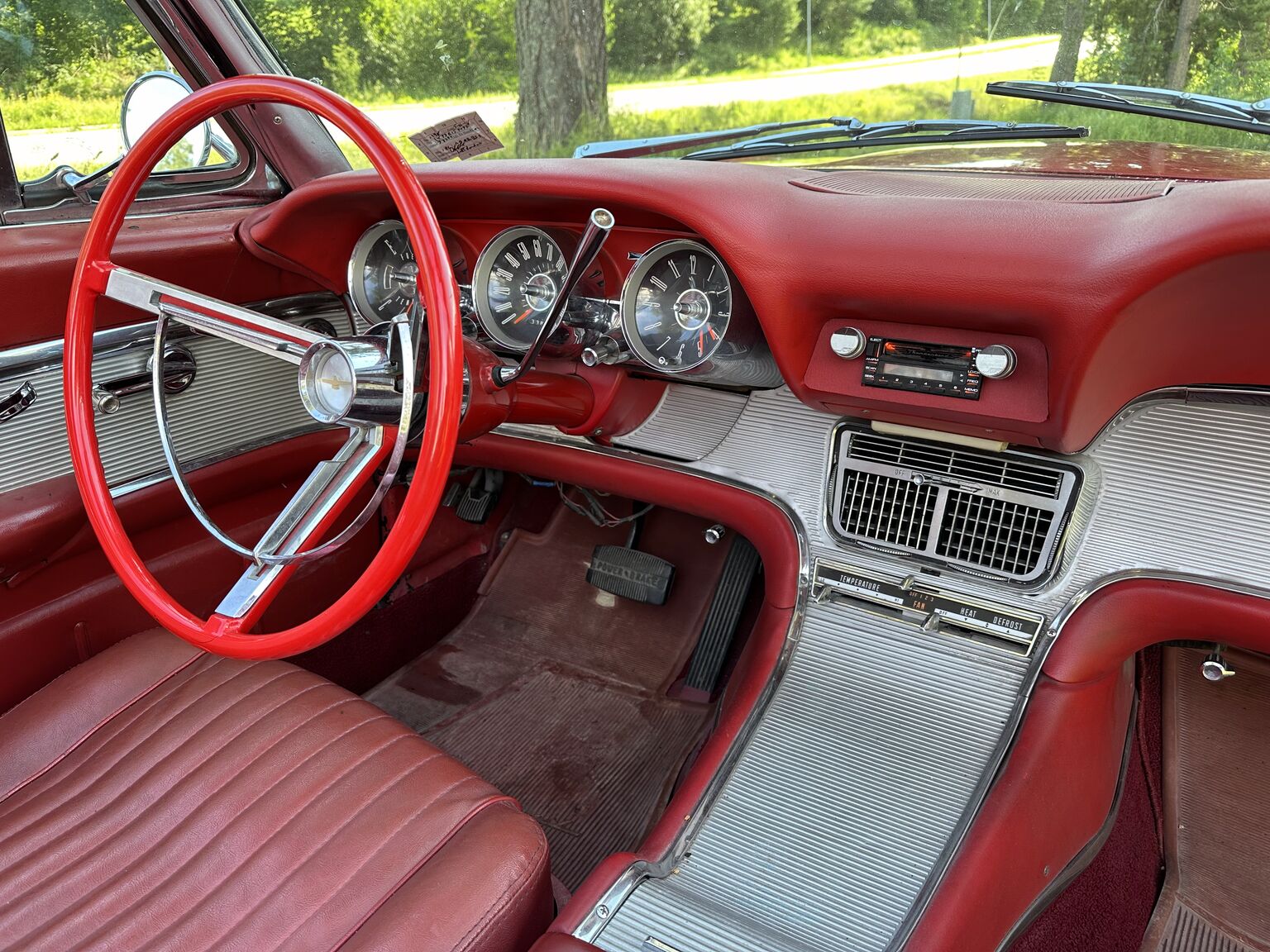 Interiörbild 1961 Ford Thunderbird Convertible