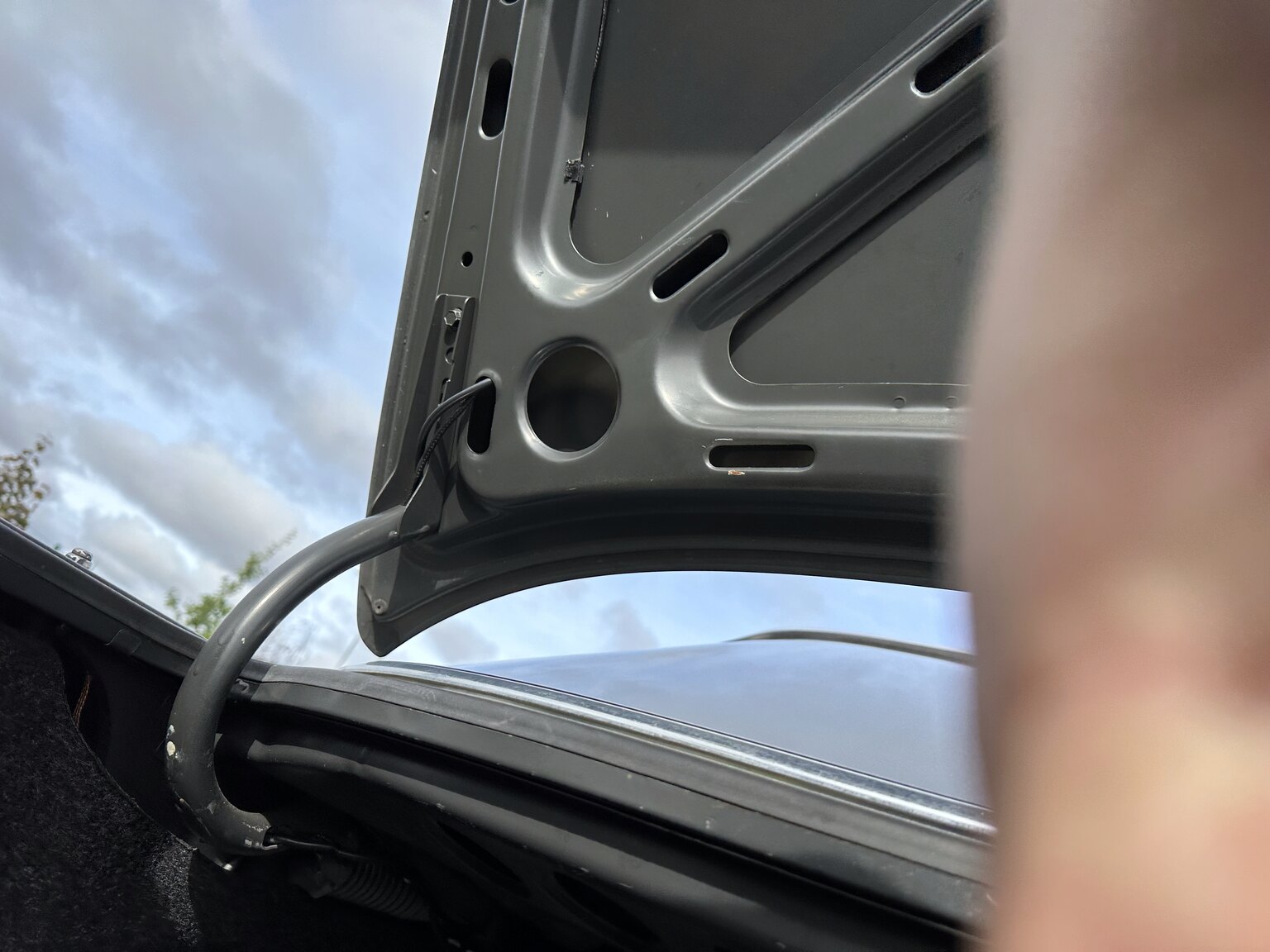 Interior image of 1987 Mercedes 300 SE (60)