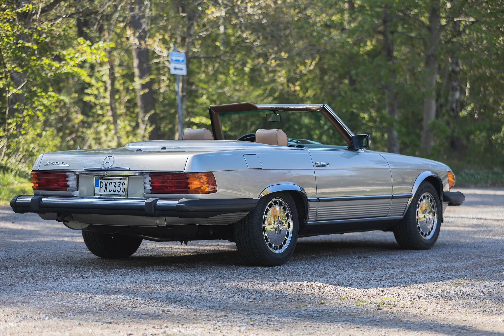 Exteriörbild på 1980 Mercedes-Benz 450 SL  (10)