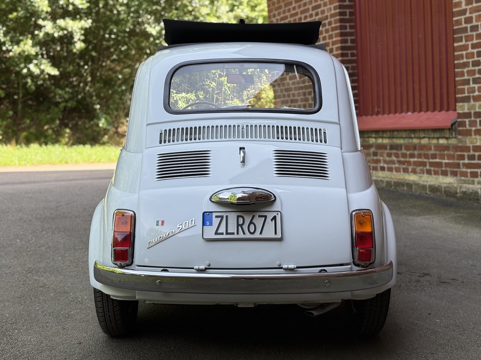 Exterior image of 1965 Fiat 500F