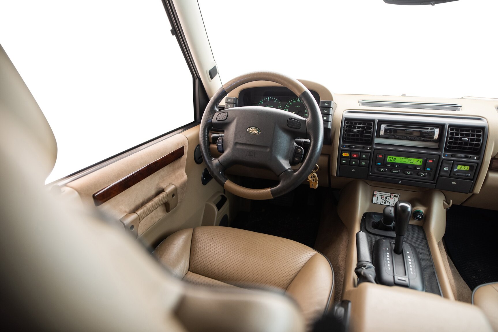 Interior image of 1999 Land Rover Discovery 4.0 V8