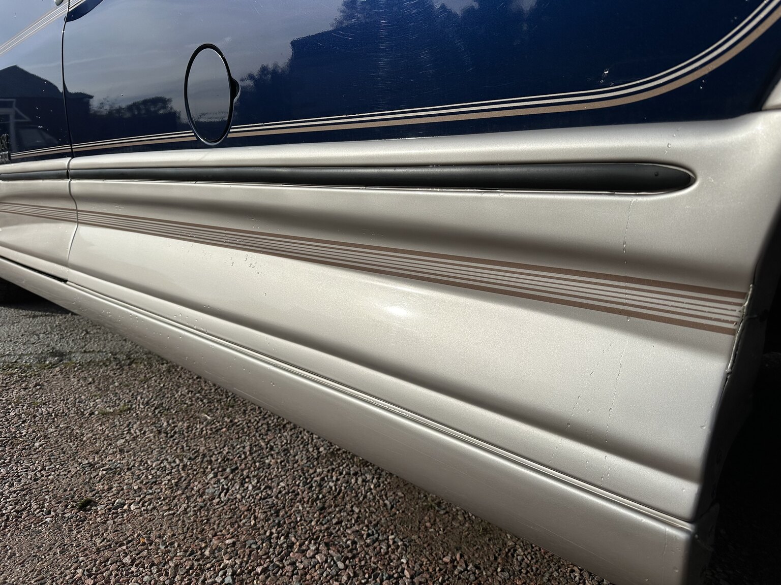 Exteriörbild på 2000 GMC Savana G1500 Conversion Van