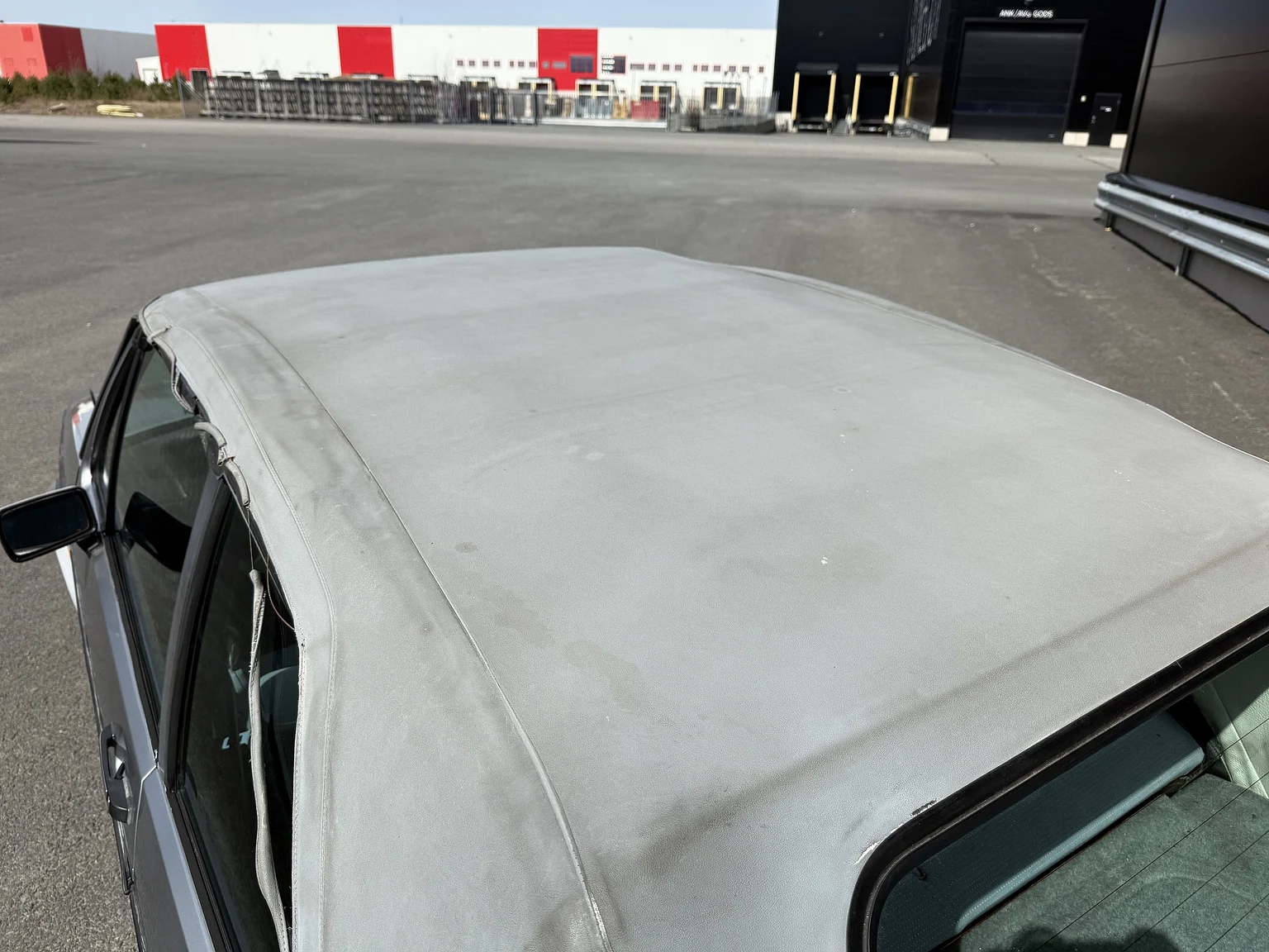 Exteriörbild på 1987 VW Golf Cabriolet (65)