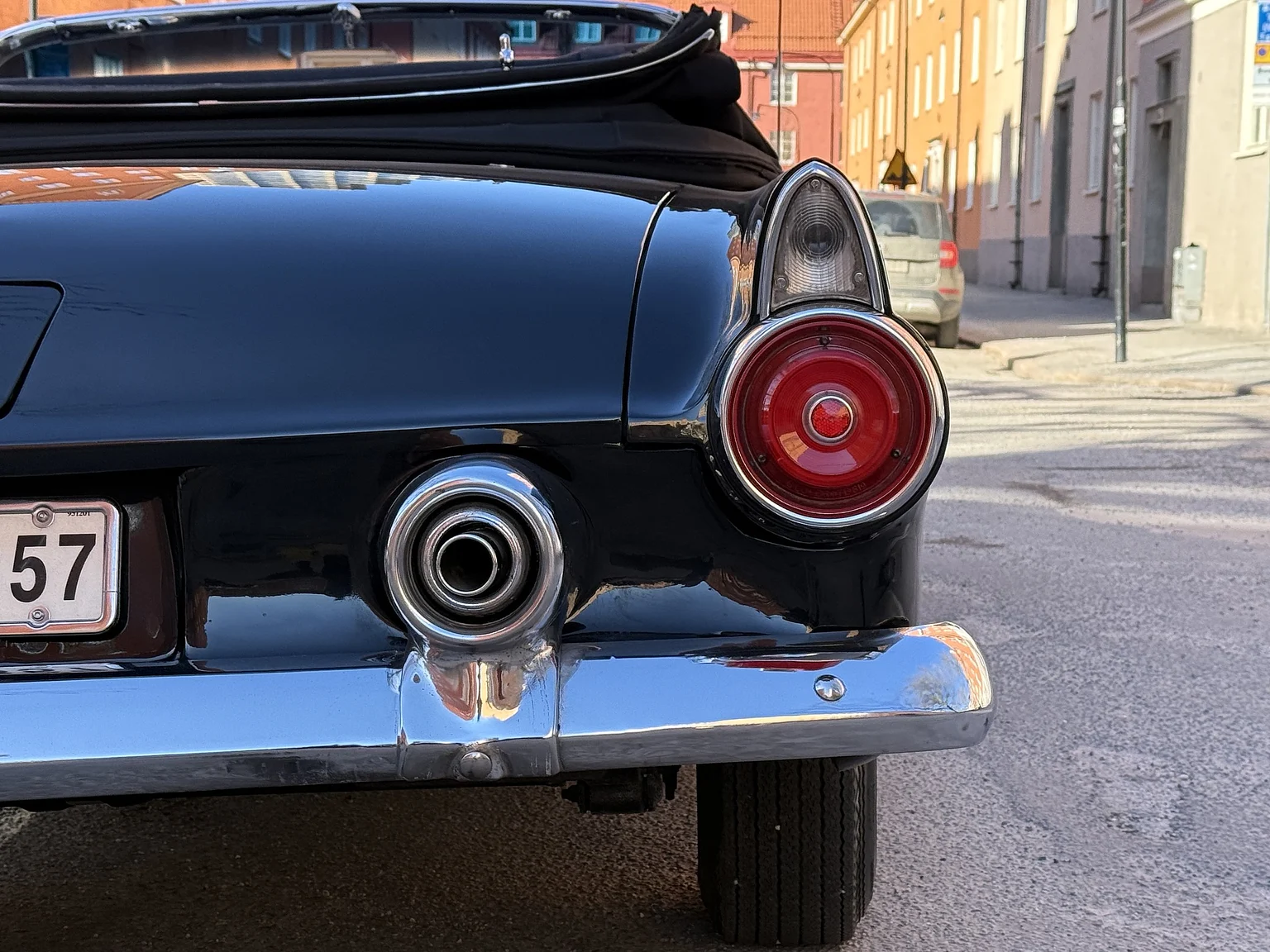 Exterior image of 1955 Ford Thunderbird (51)