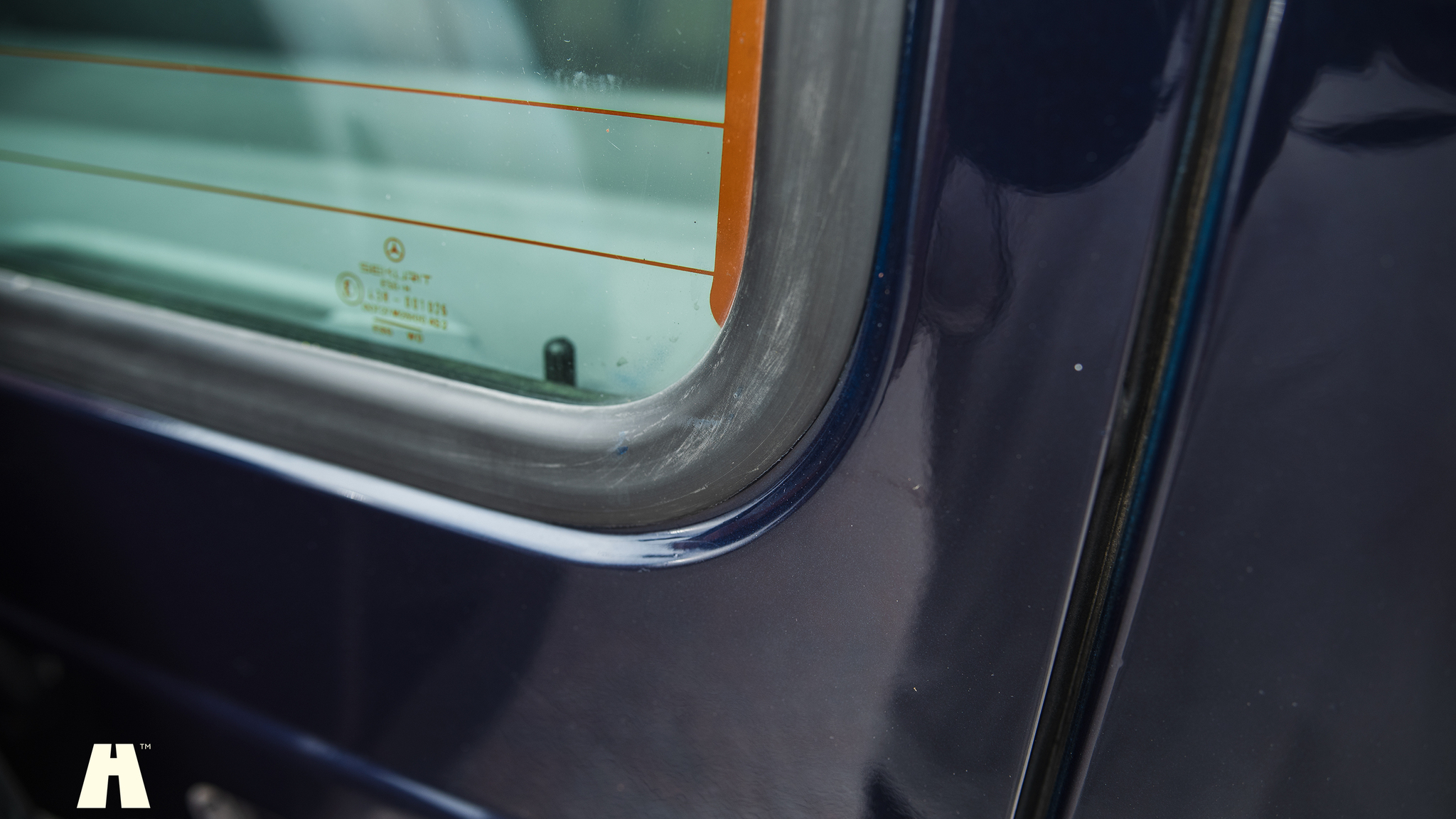 Exterior image of 2004 Mercedes-Benz G400 (KORT)