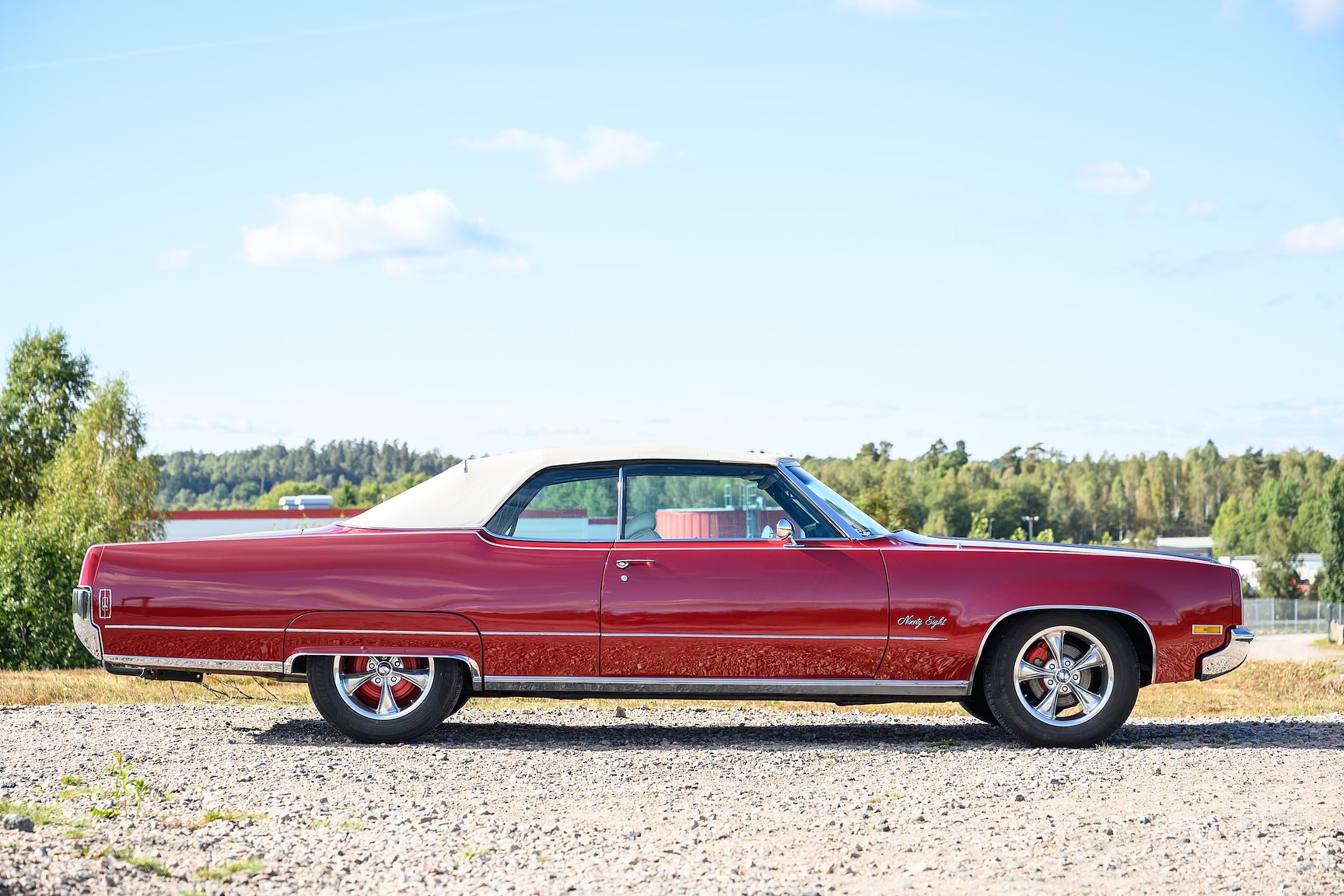 Exteriörbild på 1970 Oldsmobile Ninety-Eight Convertible 7.5 V8