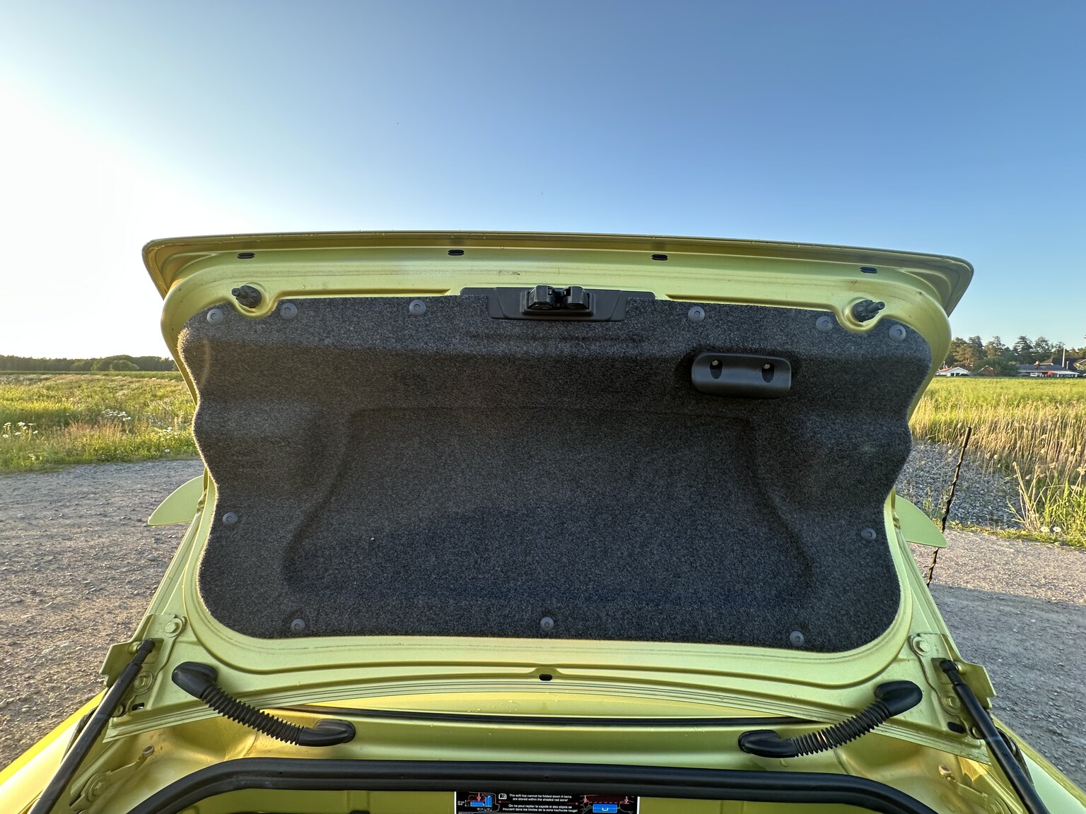 Interior image of 2004 SAAB 9.3 Aero Convertible 2.0T