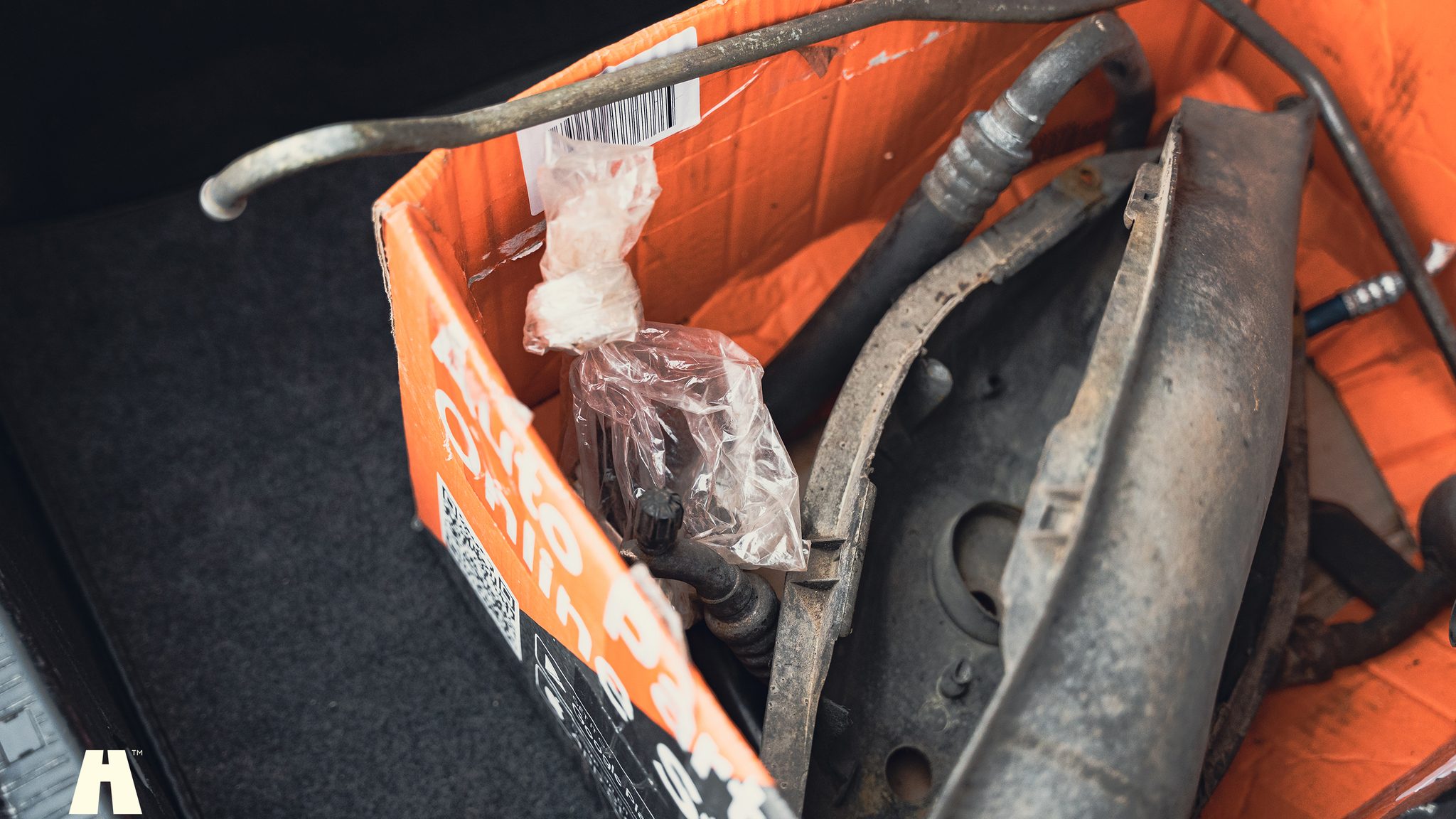 Image of 1990 Mercedes 300 CE-24 mechanics