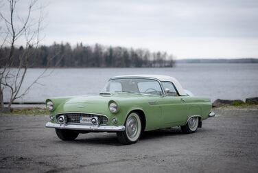 Exteriörbild på 1956 Ford Thunderbird