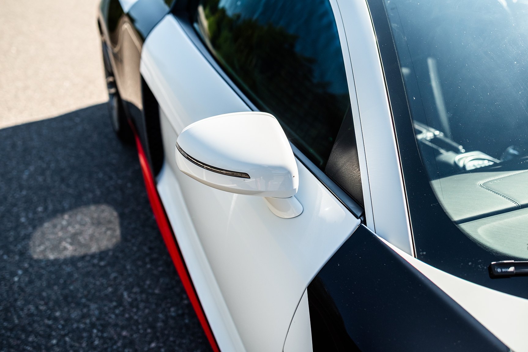 Exterior image of 2008 Audi R8 4.2 V8 Turbo Manuell