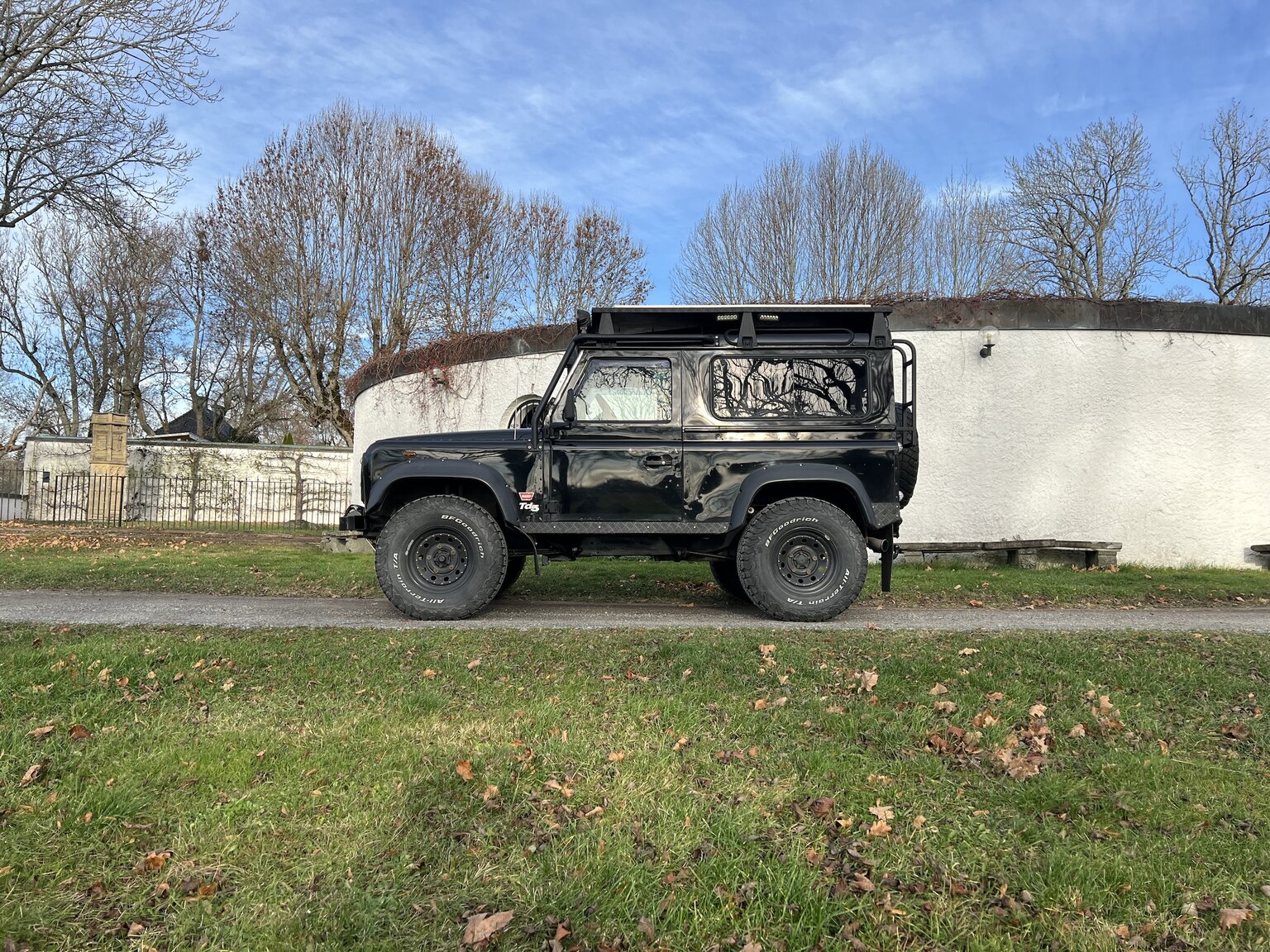 Exteriörbild på 2002 Land Rover Defender 90 2.5 Td5