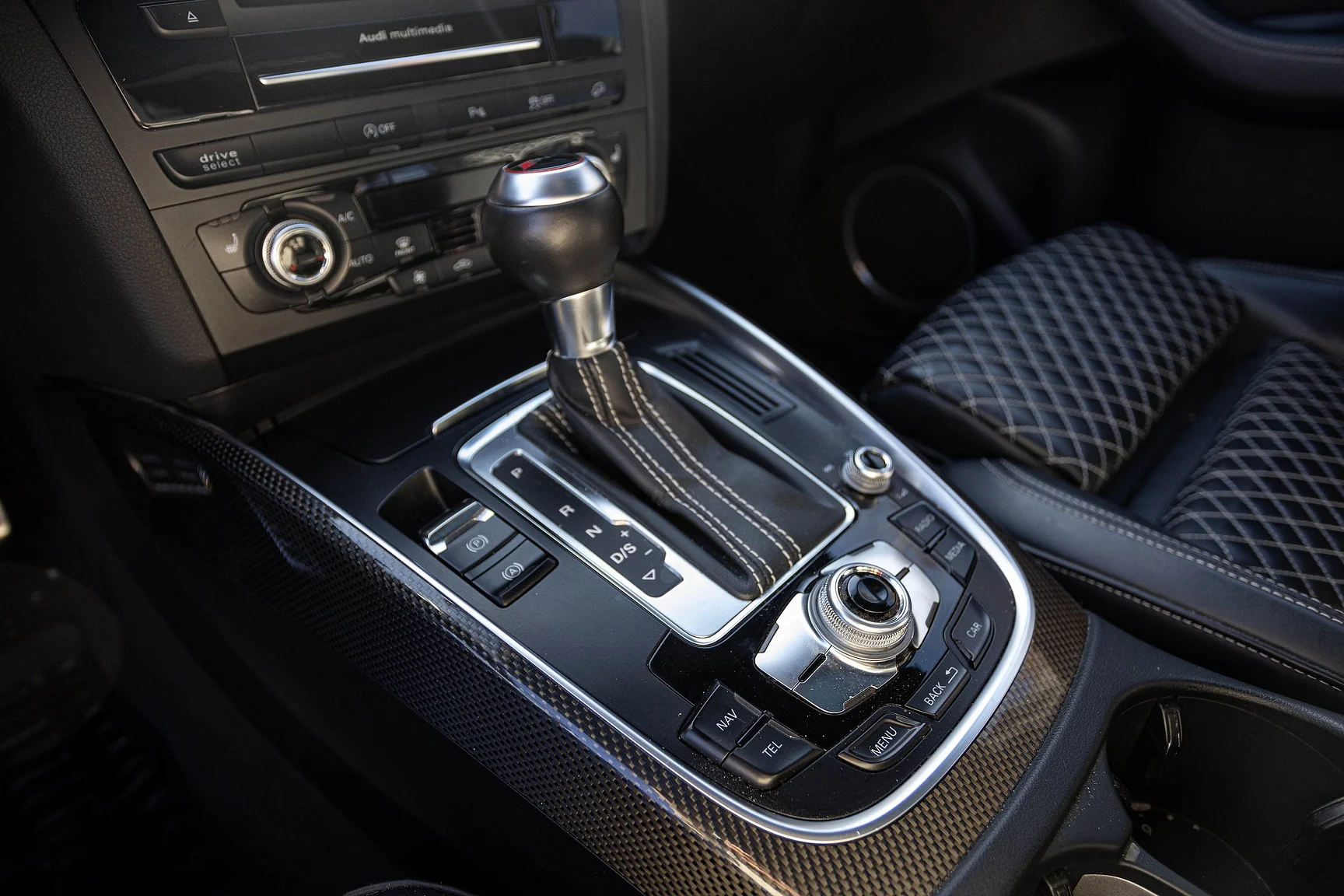 Interior image of 2017 Audi SQ 5 Plus TDI (19)