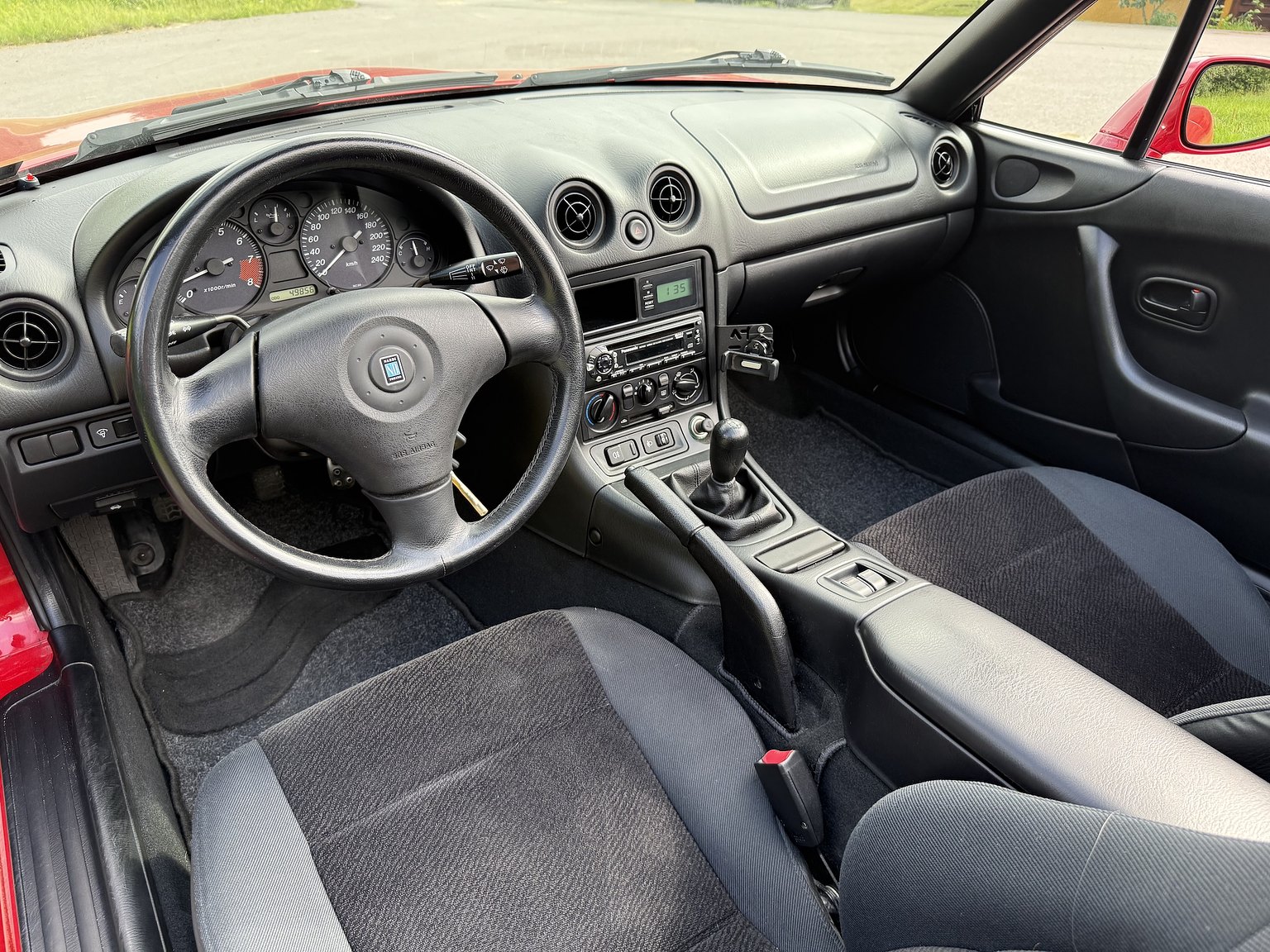 Interiörbild 1999 Mazda MX-5