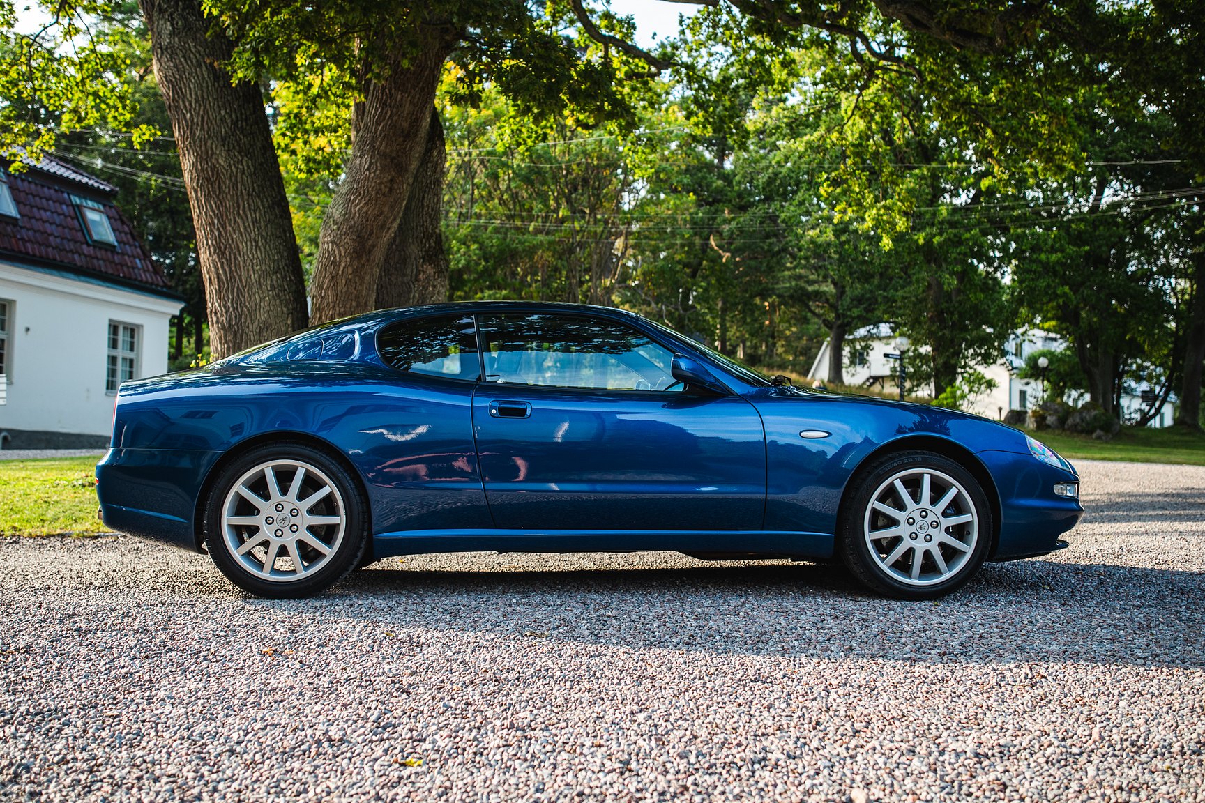 Exterior image of 2000 Maserati 3200 GT